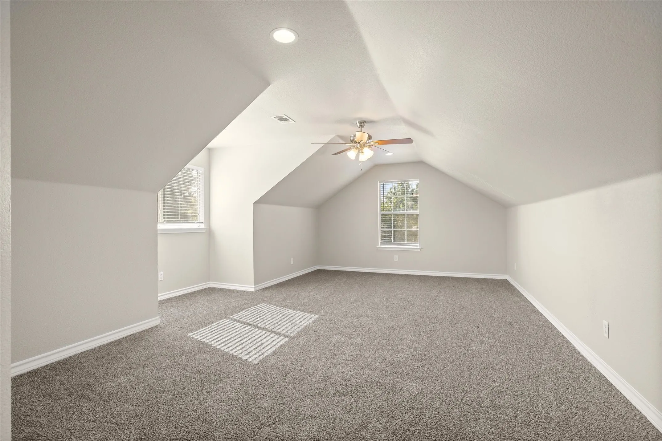 Single Family Residence For Sale in Kaufman County , 436 Roosevelt Avenue, Terrell, Texas 75160, 5 Bedroom, 4 Bathroom, 2 Garage spaces, 2,367 Sqft, built in 2007, mls#21375563, Real Estate Agent in Terrell, Homes For Sale in Kaufman county, Homes For Sale in Terrell, Realtor in Terrell Texas, Real Estate Brokerage Independent Realty Texas, Luminita Cordes Realtor