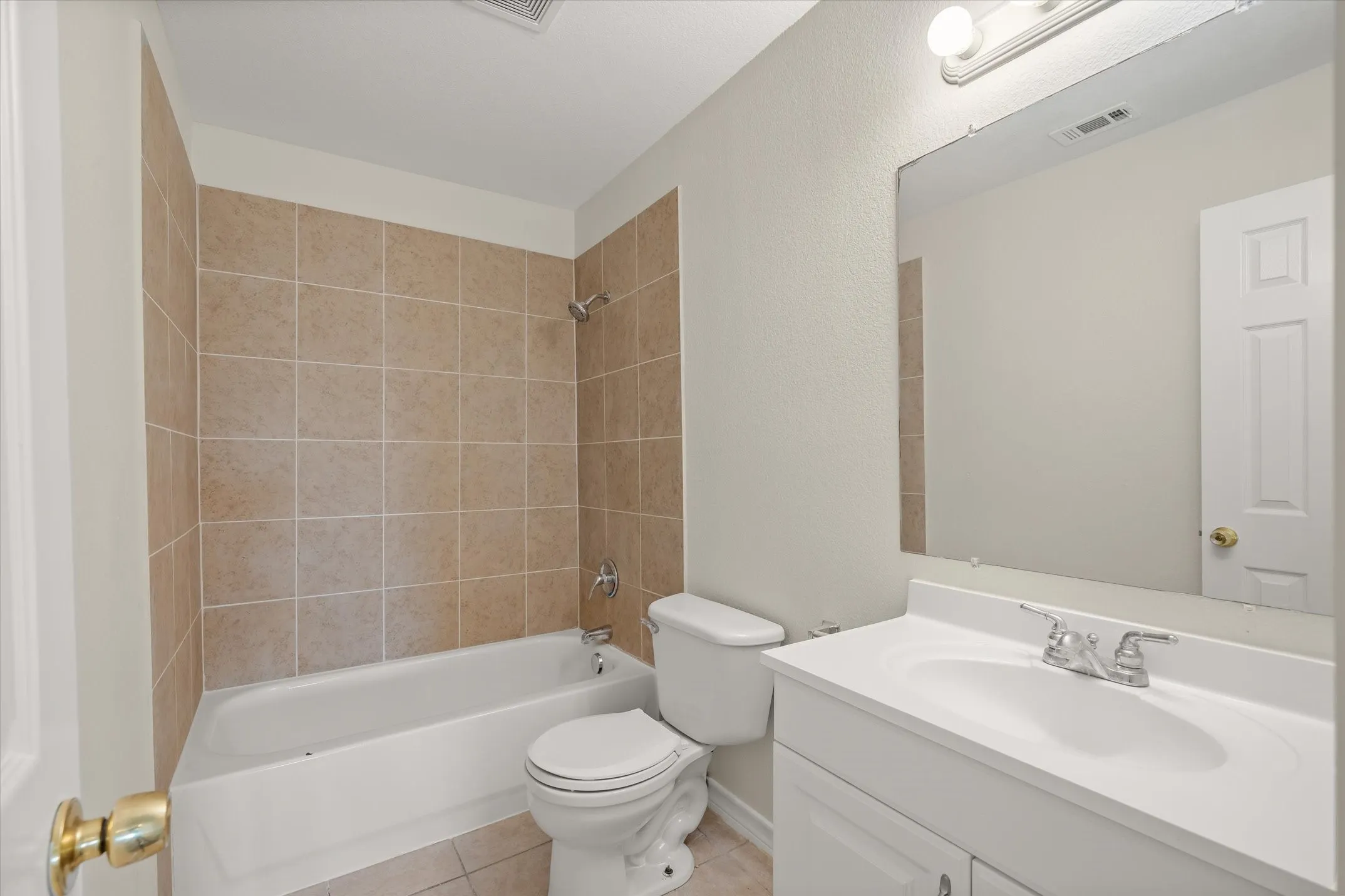 Single Family Residence For Sale in Kaufman County , 436 Roosevelt Avenue, Terrell, Texas 75160, 5 Bedroom, 4 Bathroom, 2 Garage spaces, 2,367 Sqft, built in 2007, mls#21375563, Real Estate Agent in Terrell, Homes For Sale in Kaufman county, Homes For Sale in Terrell, Realtor in Terrell Texas, Real Estate Brokerage Independent Realty Texas, Luminita Cordes Realtor