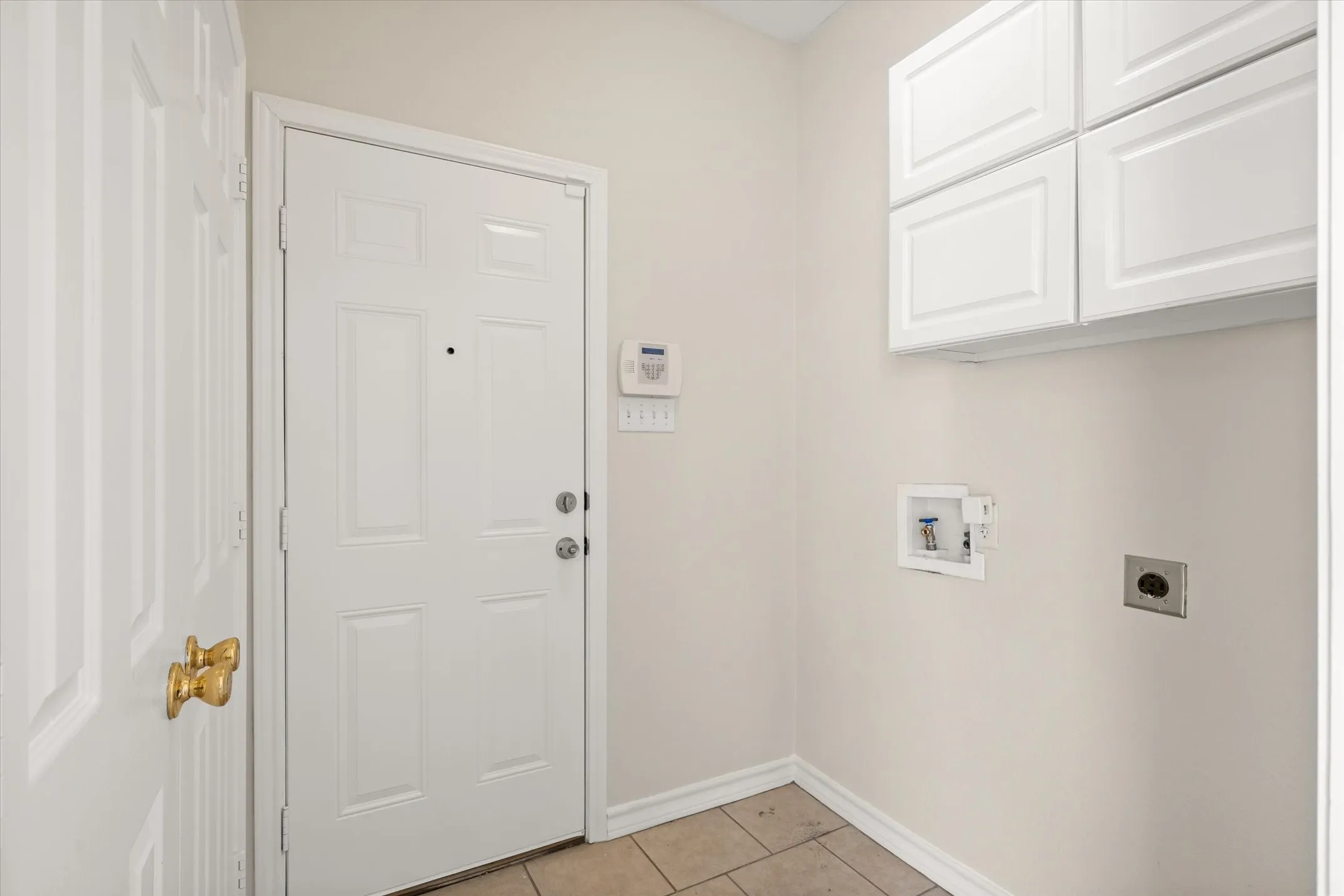 Single Family Residence For Sale in Kaufman County , 436 Roosevelt Avenue, Terrell, Texas 75160, 5 Bedroom, 4 Bathroom, 2 Garage spaces, 2,367 Sqft, built in 2007, mls#21375563, Real Estate Agent in Terrell, Homes For Sale in Kaufman county, Homes For Sale in Terrell, Realtor in Terrell Texas, Real Estate Brokerage Independent Realty Texas, Luminita Cordes Realtor