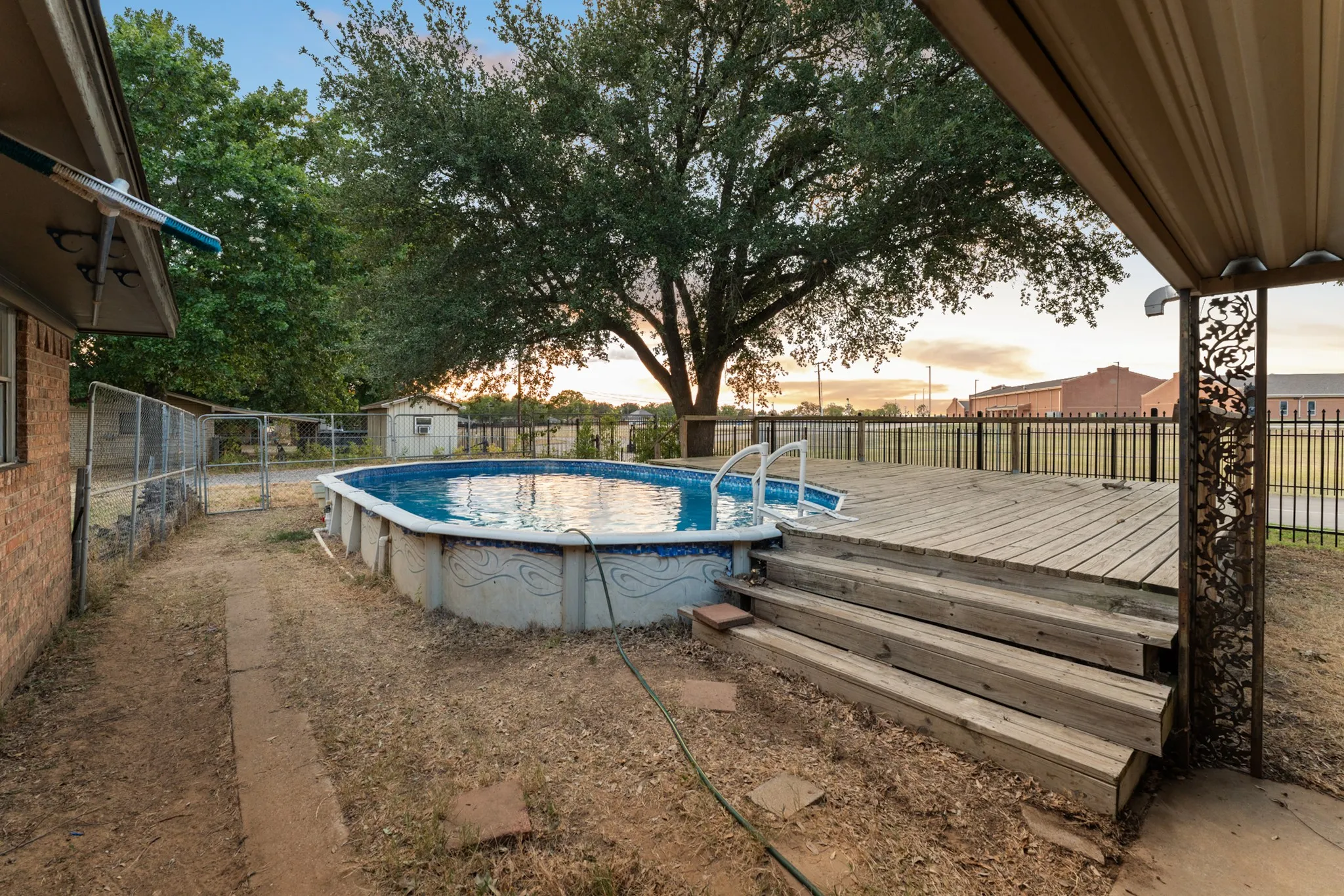 Single Family Residence For Sale in Kaufman County , 623 E Kempner Street, Mabank, Texas 75147, 3 Bedroom, 2 Bathroom, 2 Garage spaces, 1,682 Sqft, built in 1960, mls#21372492, Real Estate Agent in Mabank, Homes For Sale in Kaufman county, Homes For Sale in Mabank, Realtor in Mabank Texas, Real Estate Brokerage Independent Realty Texas, Luminita Cordes Realtor