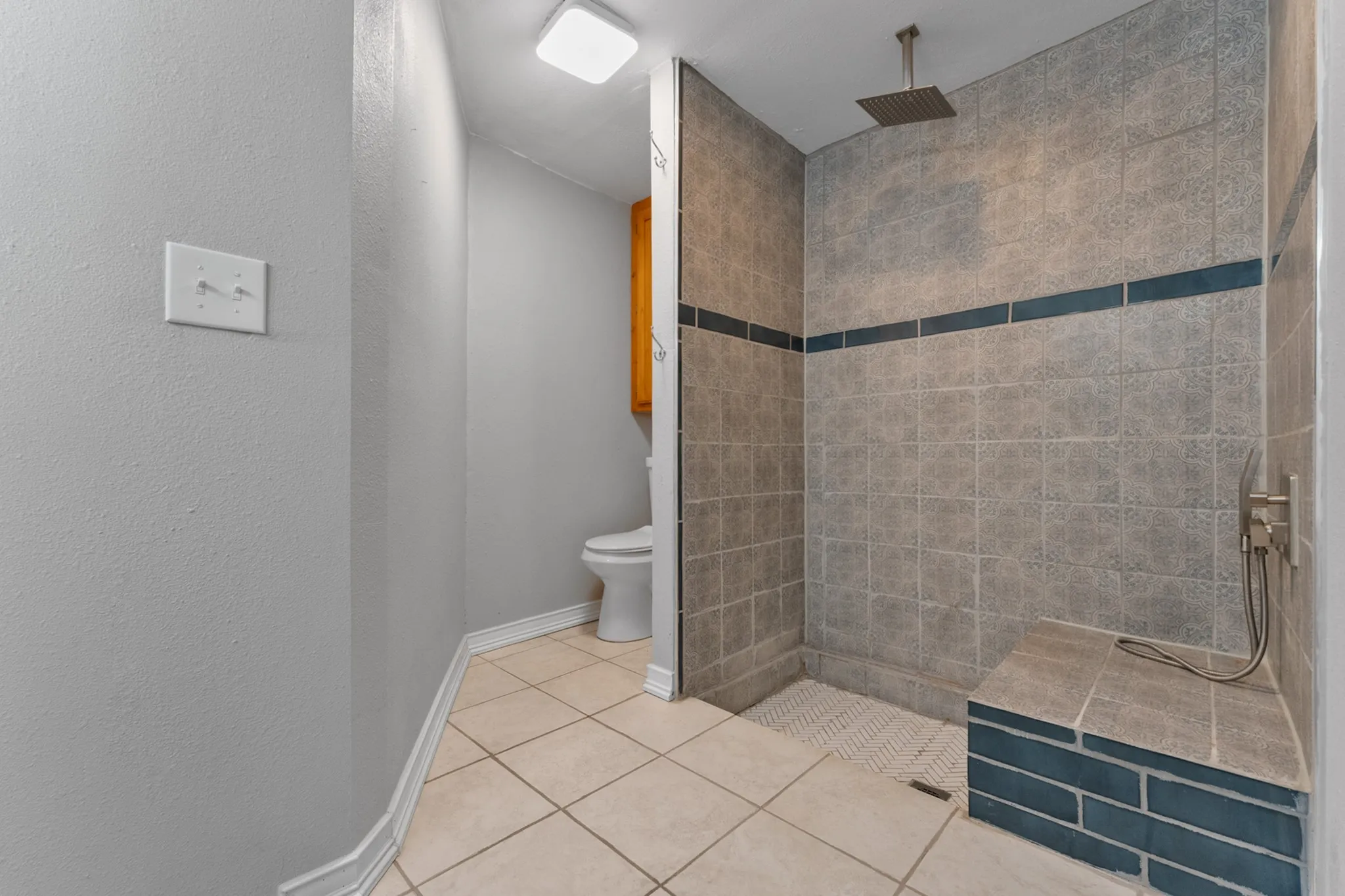 Single Family Residence For Sale in Kaufman County , 623 E Kempner Street, Mabank, Texas 75147, 3 Bedroom, 2 Bathroom, 2 Garage spaces, 1,682 Sqft, built in 1960, mls#21372492, Real Estate Agent in Mabank, Homes For Sale in Kaufman county, Homes For Sale in Mabank, Realtor in Mabank Texas, Real Estate Brokerage Independent Realty Texas, Luminita Cordes Realtor
