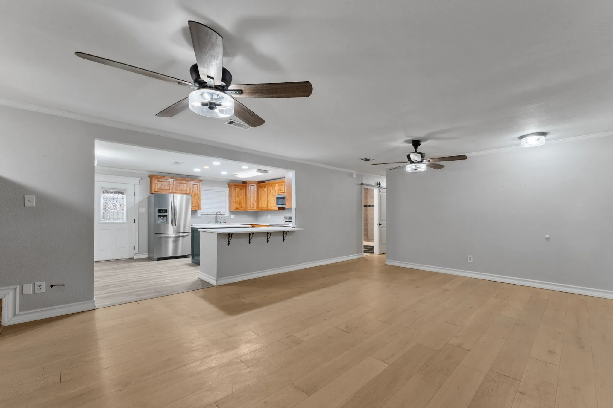 Single Family Residence For Sale in Kaufman County , 623 E Kempner Street, Mabank, Texas 75147, 3 Bedroom, 2 Bathroom, 2 Garage spaces, 1,682 Sqft, built in 1960, mls#21372492, Real Estate Agent in Mabank, Homes For Sale in Kaufman county, Homes For Sale in Mabank, Realtor in Mabank Texas, Real Estate Brokerage Independent Realty Texas, Luminita Cordes Realtor