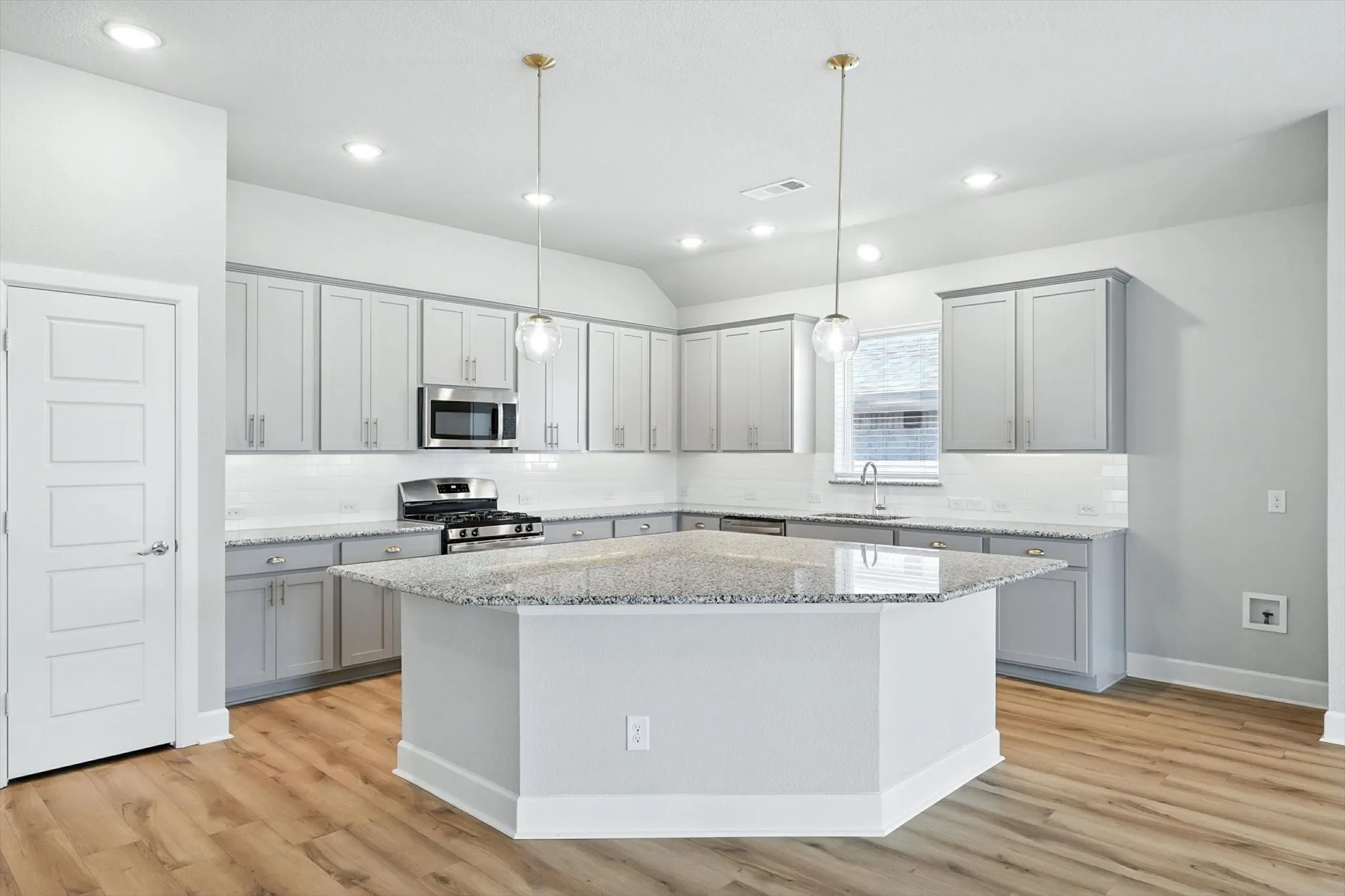 Single Family Residence For Rent in Denton County , 2521 Cobbler Street, Northlake, Texas 76247, 3 Bedroom, 2 Bathroom, 2 Garage spaces, 2,022 Sqft, built in 2020, mls#21373533, Real Estate Agent in Northlake, Homes For Rent in Denton county, Homes For Rent in Northlake, Realtor in Northlake Texas, Real Estate Brokerage Independent Realty Texas, Luminita Cordes Realtor