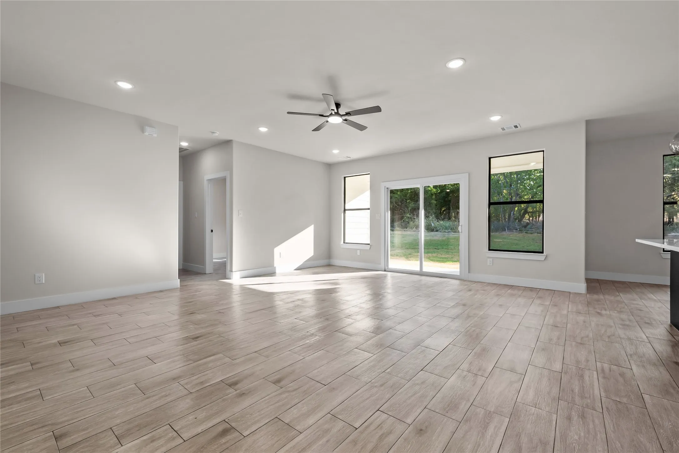 Single Family Residence For Sale in Hood County , 5815 Belaire Circle, Granbury, Texas 76048, 4 Bedroom, 2 Bathroom, Garage spaces, 1,759 Sqft, built in 2026, mls#21375578, Real Estate Agent in Granbury, Homes For Sale in Hood county, Homes For Sale in Granbury, Realtor in Granbury Texas, Real Estate Brokerage Independent Realty Texas, Luminita Cordes Realtor
