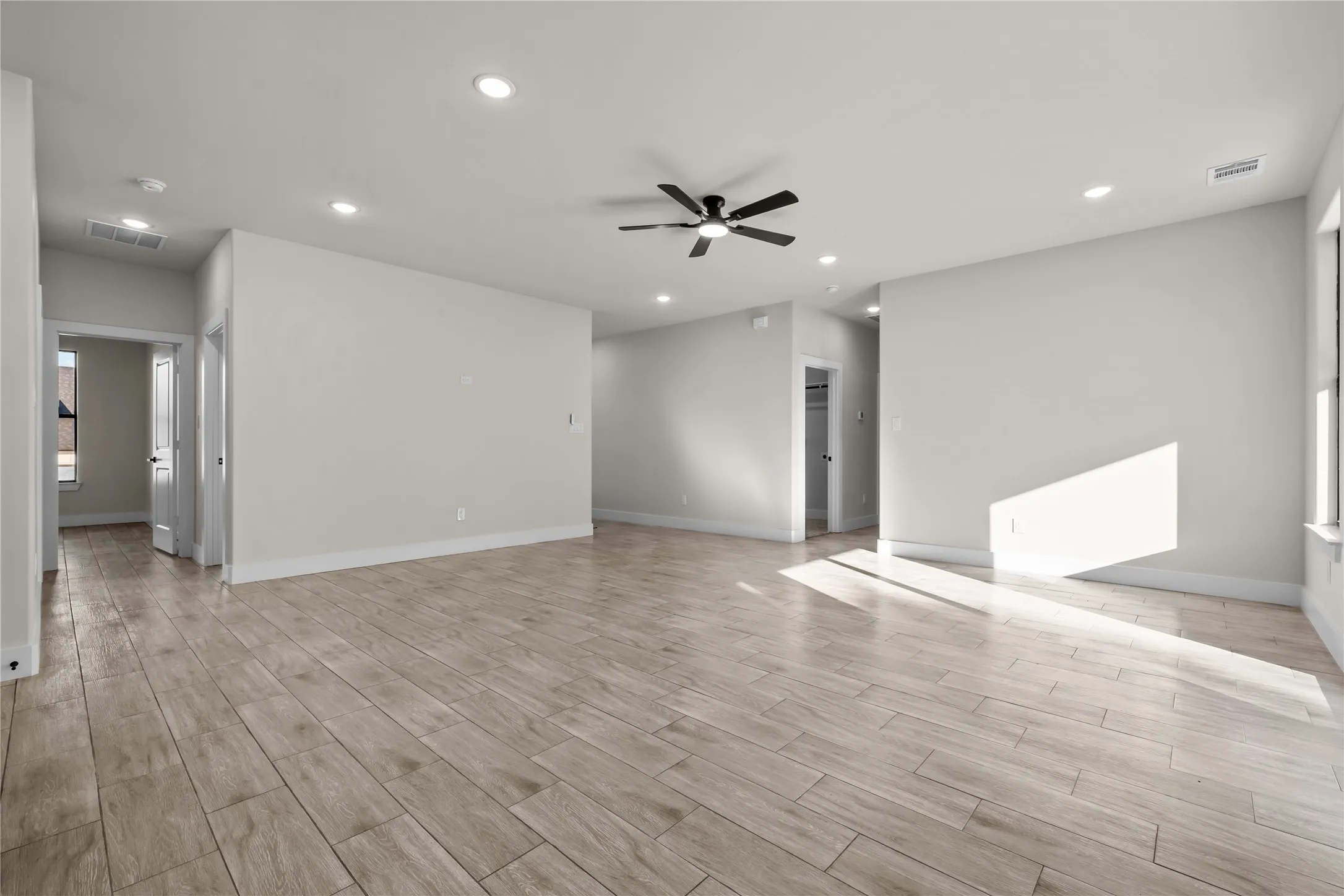 Single Family Residence For Sale in Hood County , 5815 Belaire Circle, Granbury, Texas 76048, 4 Bedroom, 2 Bathroom, Garage spaces, 1,759 Sqft, built in 2026, mls#21375578, Real Estate Agent in Granbury, Homes For Sale in Hood county, Homes For Sale in Granbury, Realtor in Granbury Texas, Real Estate Brokerage Independent Realty Texas, Luminita Cordes Realtor