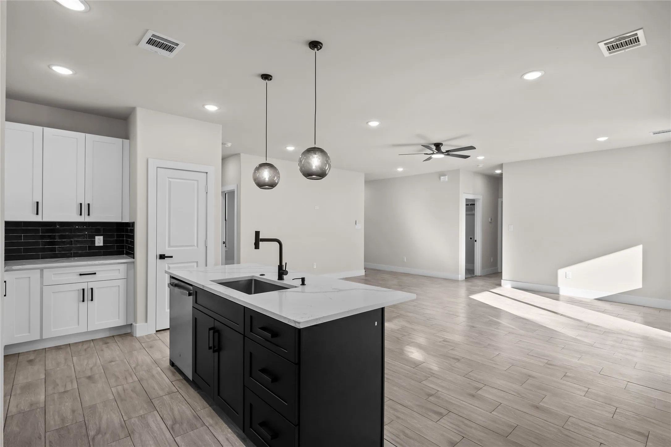 Single Family Residence For Sale in Hood County , 5815 Belaire Circle, Granbury, Texas 76048, 4 Bedroom, 2 Bathroom, Garage spaces, 1,759 Sqft, built in 2026, mls#21375578, Real Estate Agent in Granbury, Homes For Sale in Hood county, Homes For Sale in Granbury, Realtor in Granbury Texas, Real Estate Brokerage Independent Realty Texas, Luminita Cordes Realtor