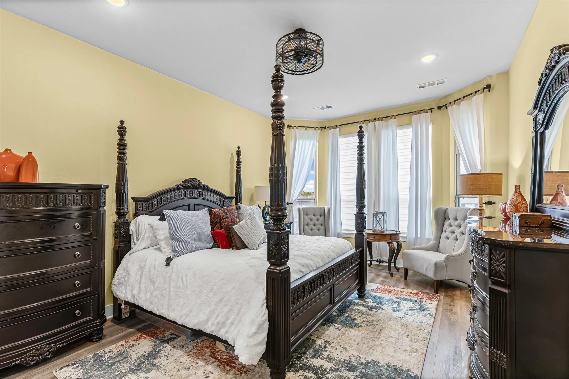 Single Family Residence For Rent in Johnson County , 1501 Misty Pasture Way, Mansfield, Texas 76063, 4 Bedroom, 3 Bathroom, 2 Garage spaces, 2,751 Sqft, built in 2022, mls#21375410, Real Estate Agent in Mansfield, Homes For Rent in Johnson county, Homes For Rent in Mansfield, Realtor in Mansfield Texas, Real Estate Brokerage Independent Realty Texas, Luminita Cordes Realtor