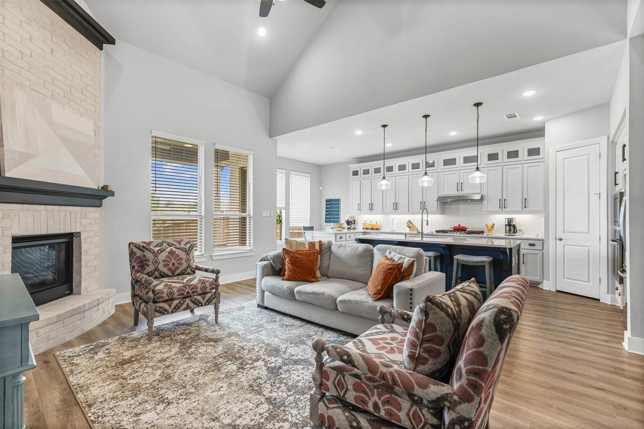 Single Family Residence For Rent in Johnson County , 1501 Misty Pasture Way, Mansfield, Texas 76063, 4 Bedroom, 3 Bathroom, 2 Garage spaces, 2,751 Sqft, built in 2022, mls#21375410, Real Estate Agent in Mansfield, Homes For Rent in Johnson county, Homes For Rent in Mansfield, Realtor in Mansfield Texas, Real Estate Brokerage Independent Realty Texas, Luminita Cordes Realtor