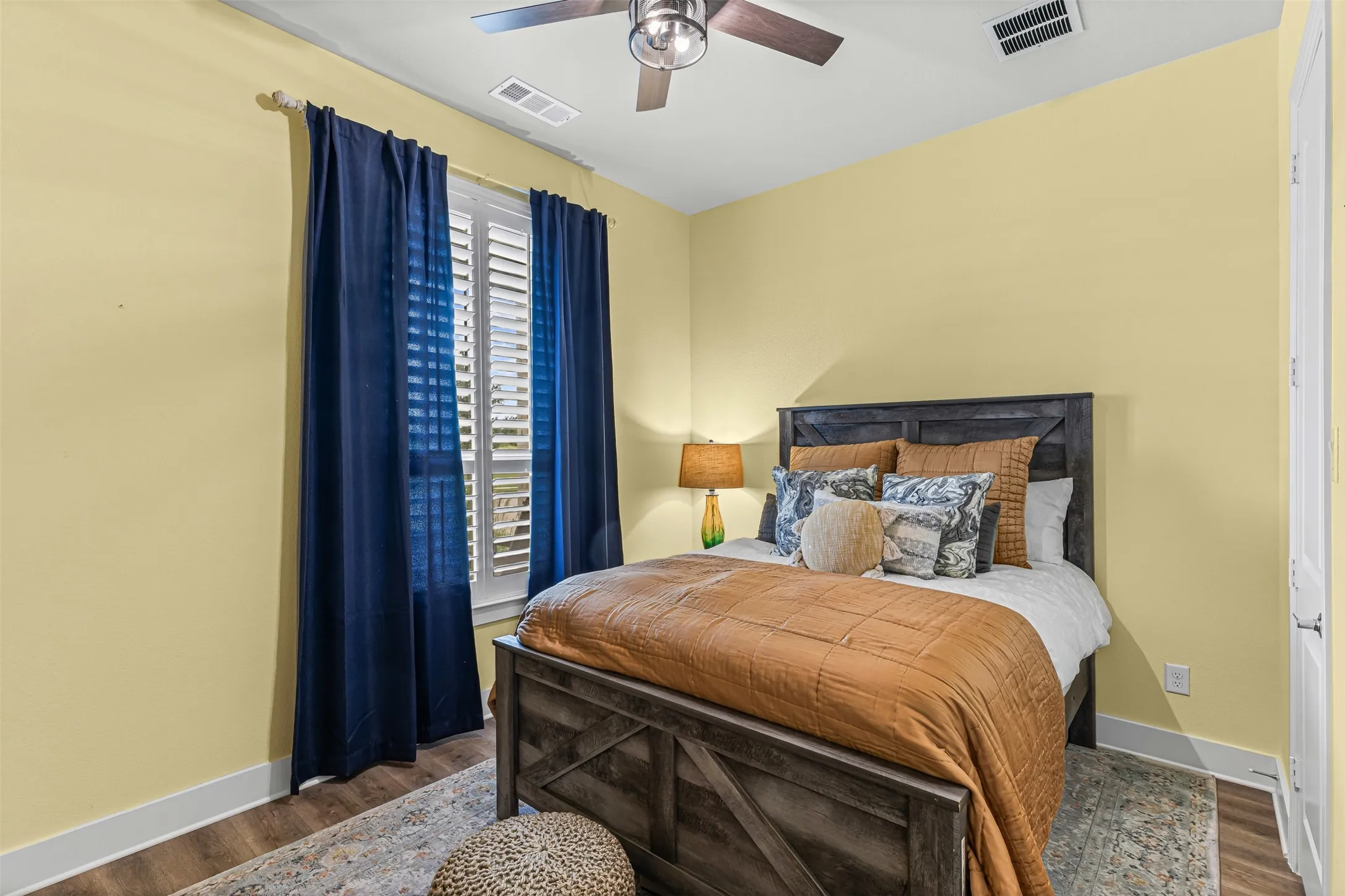 Single Family Residence For Rent in Johnson County , 1501 Misty Pasture Way, Mansfield, Texas 76063, 4 Bedroom, 3 Bathroom, 2 Garage spaces, 2,751 Sqft, built in 2022, mls#21375410, Real Estate Agent in Mansfield, Homes For Rent in Johnson county, Homes For Rent in Mansfield, Realtor in Mansfield Texas, Real Estate Brokerage Independent Realty Texas, Luminita Cordes Realtor