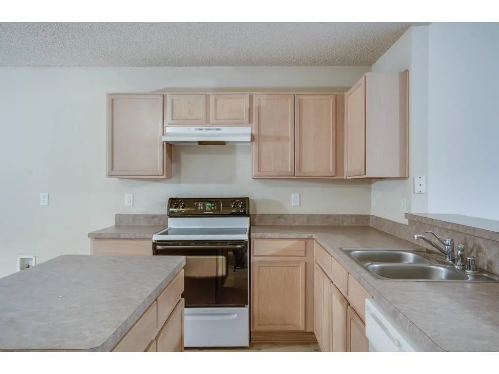 Single Family Residence For Rent in Collin County , 406 Ashland Drive, Wylie, Texas 75098, 4 Bedroom, 3 Bathroom, 2 Garage spaces, 2,614 Sqft, built in 2003, mls#21375852, Real Estate Agent in Wylie, Homes For Rent in Collin county, Homes For Rent in Wylie, Realtor in Wylie Texas, Real Estate Brokerage Independent Realty Texas, Luminita Cordes Realtor