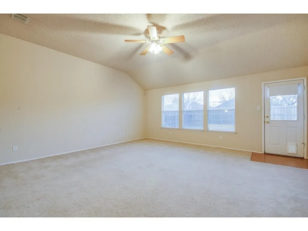 Single Family Residence For Rent in Collin County , 406 Ashland Drive, Wylie, Texas 75098, 4 Bedroom, 3 Bathroom, 2 Garage spaces, 2,614 Sqft, built in 2003, mls#21375852, Real Estate Agent in Wylie, Homes For Rent in Collin county, Homes For Rent in Wylie, Realtor in Wylie Texas, Real Estate Brokerage Independent Realty Texas, Luminita Cordes Realtor