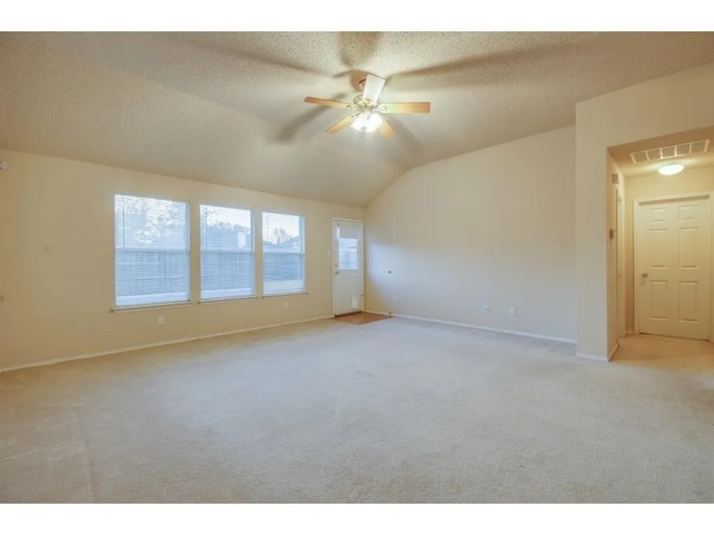 Single Family Residence For Rent in Collin County , 406 Ashland Drive, Wylie, Texas 75098, 4 Bedroom, 3 Bathroom, 2 Garage spaces, 2,614 Sqft, built in 2003, mls#21375852, Real Estate Agent in Wylie, Homes For Rent in Collin county, Homes For Rent in Wylie, Realtor in Wylie Texas, Real Estate Brokerage Independent Realty Texas, Luminita Cordes Realtor