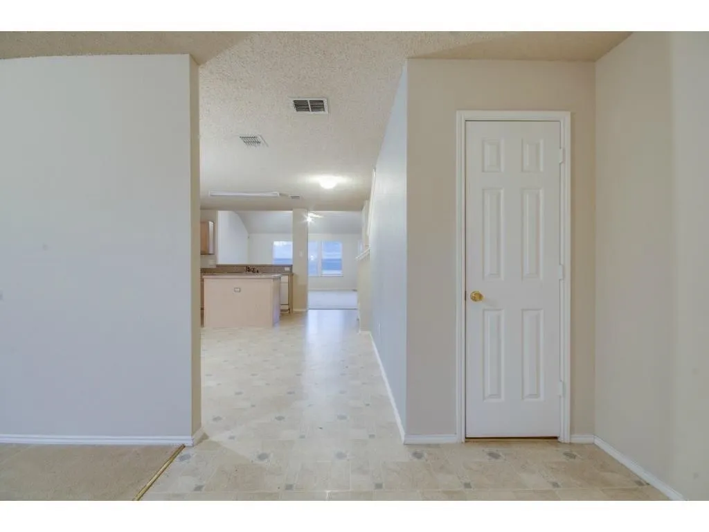 Single Family Residence For Rent in Collin County , 406 Ashland Drive, Wylie, Texas 75098, 4 Bedroom, 3 Bathroom, 2 Garage spaces, 2,614 Sqft, built in 2003, mls#21375852, Real Estate Agent in Wylie, Homes For Rent in Collin county, Homes For Rent in Wylie, Realtor in Wylie Texas, Real Estate Brokerage Independent Realty Texas, Luminita Cordes Realtor