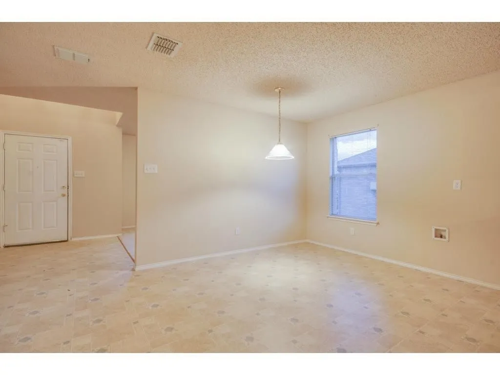 Single Family Residence For Rent in Collin County , 406 Ashland Drive, Wylie, Texas 75098, 4 Bedroom, 3 Bathroom, 2 Garage spaces, 2,614 Sqft, built in 2003, mls#21375852, Real Estate Agent in Wylie, Homes For Rent in Collin county, Homes For Rent in Wylie, Realtor in Wylie Texas, Real Estate Brokerage Independent Realty Texas, Luminita Cordes Realtor