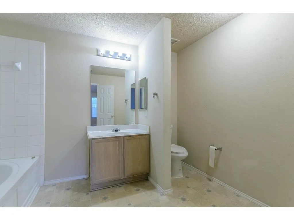 Single Family Residence For Rent in Collin County , 406 Ashland Drive, Wylie, Texas 75098, 4 Bedroom, 3 Bathroom, 2 Garage spaces, 2,614 Sqft, built in 2003, mls#21375852, Real Estate Agent in Wylie, Homes For Rent in Collin county, Homes For Rent in Wylie, Realtor in Wylie Texas, Real Estate Brokerage Independent Realty Texas, Luminita Cordes Realtor