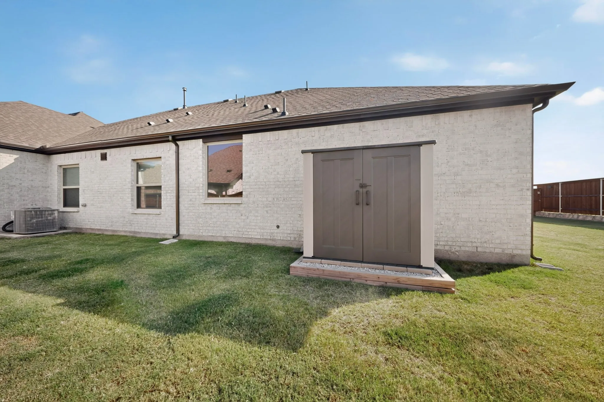 Single Family Residence For Rent in Kaufman County , 1116 Alaska Drive, Forney, Texas 75126, 4 Bedroom, 3 Bathroom, 3 Garage spaces, 2,218 Sqft, built in 2023, mls#21375854, Real Estate Agent in Forney, Homes For Rent in Kaufman county, Homes For Rent in Forney, Realtor in Forney Texas, Real Estate Brokerage Independent Realty Texas, Luminita Cordes Realtor
