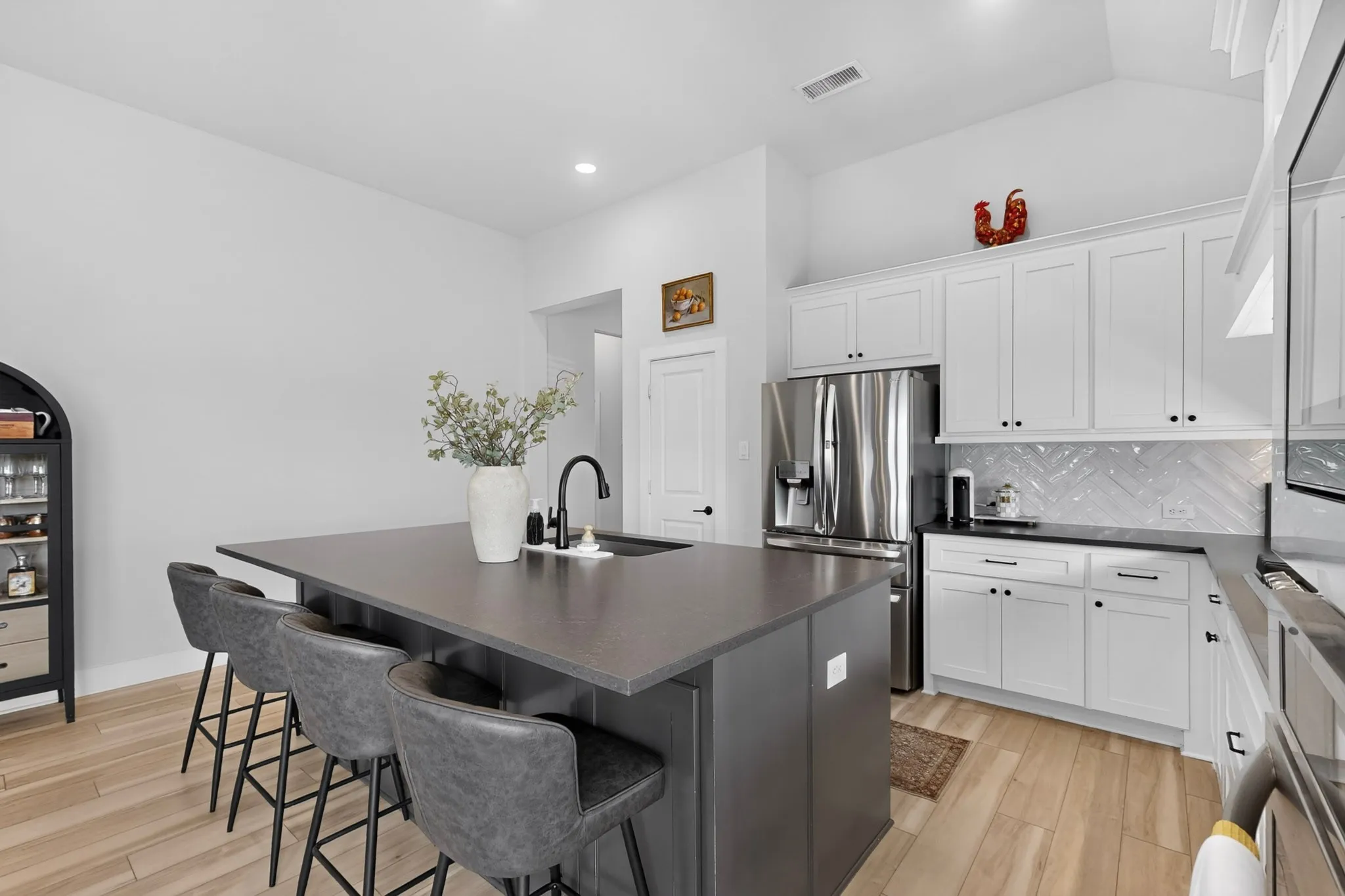 Single Family Residence For Rent in Kaufman County , 1116 Alaska Drive, Forney, Texas 75126, 4 Bedroom, 3 Bathroom, 3 Garage spaces, 2,218 Sqft, built in 2023, mls#21375854, Real Estate Agent in Forney, Homes For Rent in Kaufman county, Homes For Rent in Forney, Realtor in Forney Texas, Real Estate Brokerage Independent Realty Texas, Luminita Cordes Realtor