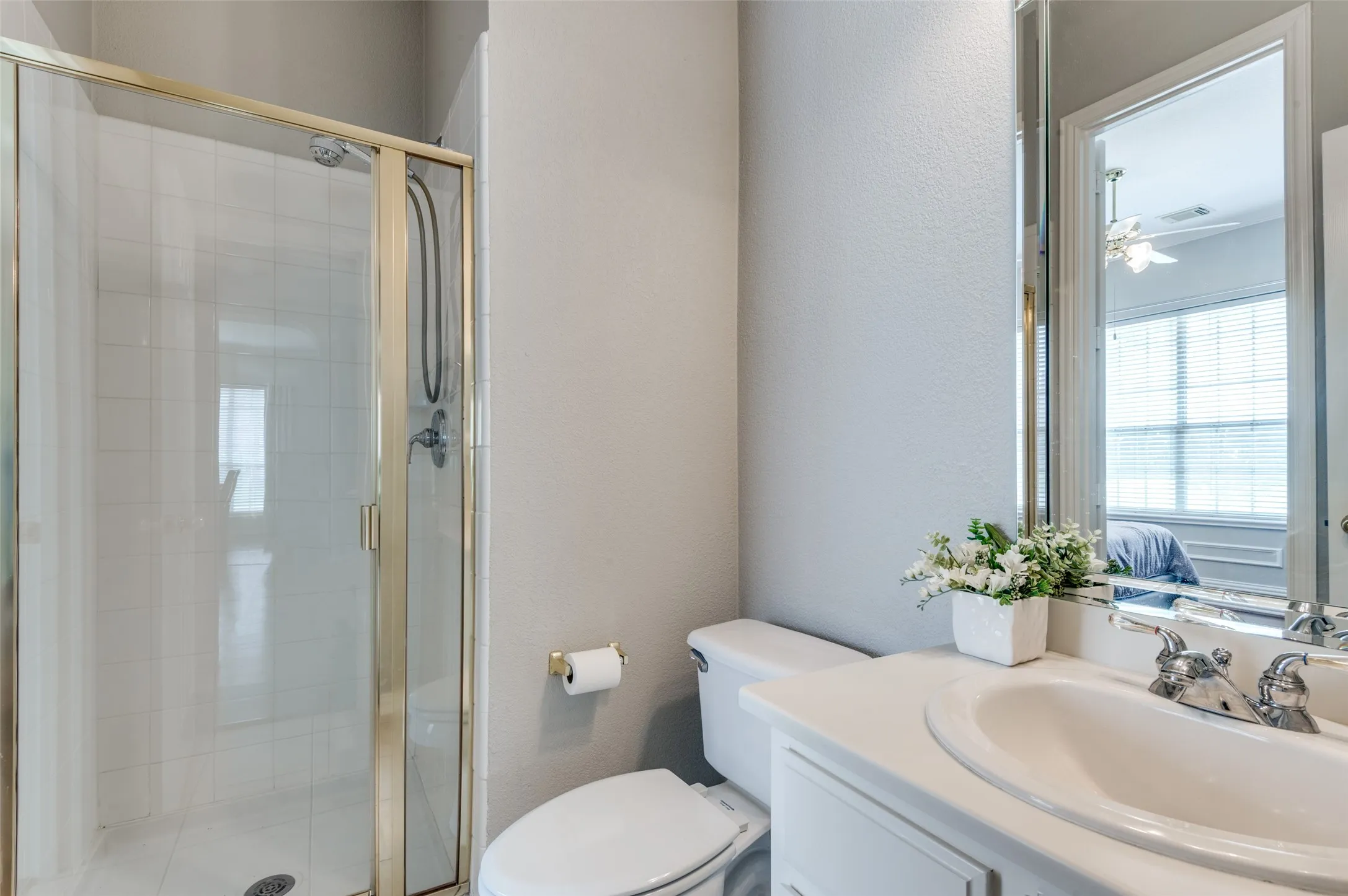 Ensuite bath for downstairs bedroom