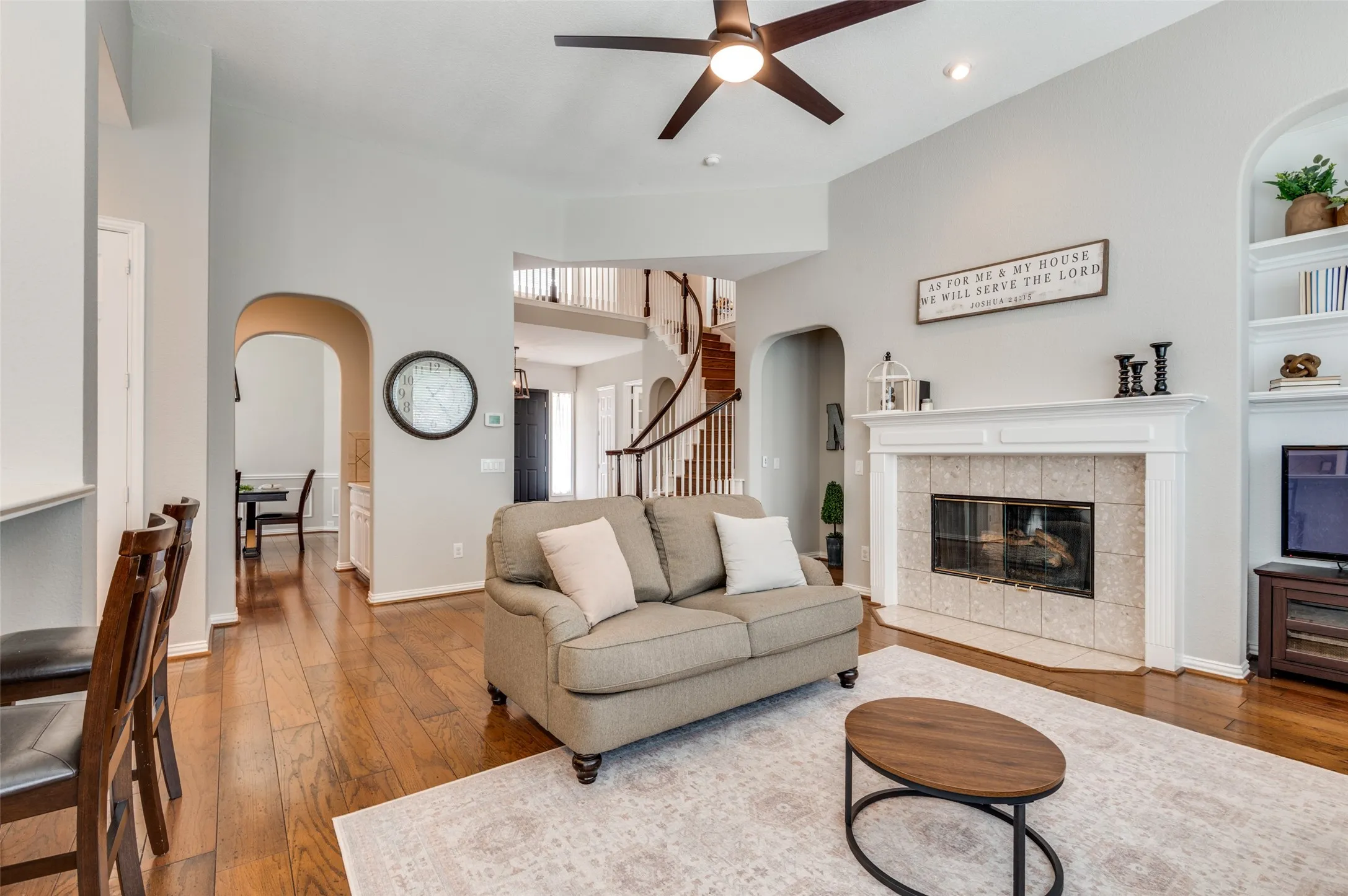 Single Family Residence For Sale in Denton County , 3406 Brighton Court, Highland Village, Texas 75077, 4 Bedroom, 3 Bathroom, 2 Garage spaces, 3,093 Sqft, built in 2000, mls#21292818, Real Estate Agent in Highland Village, Homes For Sale in Denton county, Homes For Sale in Highland Village, Realtor in Highland Village Texas, Real Estate Brokerage Independent Realty Texas, Luminita Cordes Realtor