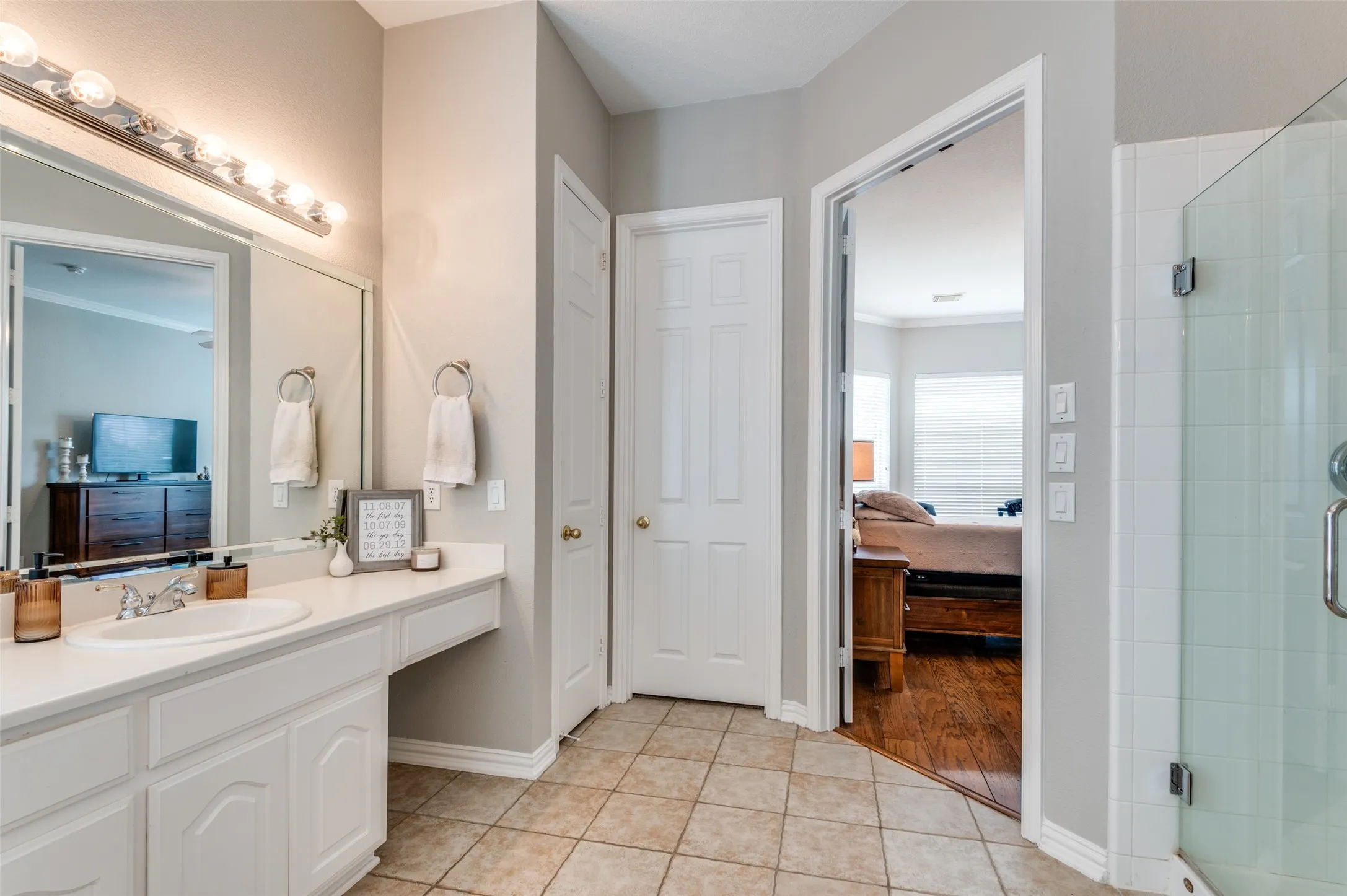 Single Family Residence For Sale in Denton County , 3406 Brighton Court, Highland Village, Texas 75077, 4 Bedroom, 3 Bathroom, 2 Garage spaces, 3,093 Sqft, built in 2000, mls#21292818, Real Estate Agent in Highland Village, Homes For Sale in Denton county, Homes For Sale in Highland Village, Realtor in Highland Village Texas, Real Estate Brokerage Independent Realty Texas, Luminita Cordes Realtor