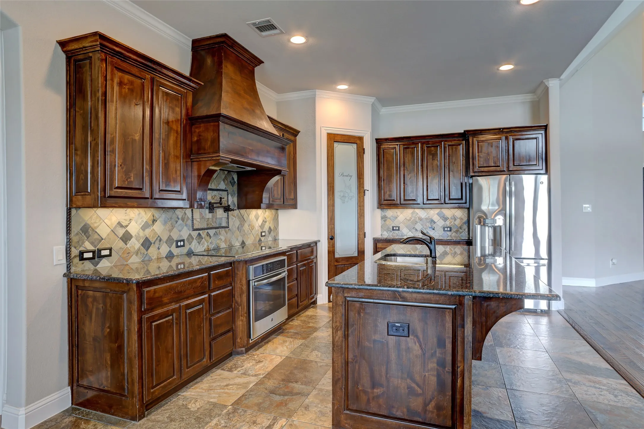 Single Family Residence For Sale in Collin County , 20392 County Road 637, Nevada, Texas 75173, 4 Bedroom, 4 Bathroom, 3 Garage spaces, 3,671 Sqft, built in 2014, mls#21375832, Real Estate Agent in Nevada, Homes For Sale in Collin county, Homes For Sale in Nevada, Realtor in Nevada Texas, Real Estate Brokerage Independent Realty Texas, Luminita Cordes Realtor