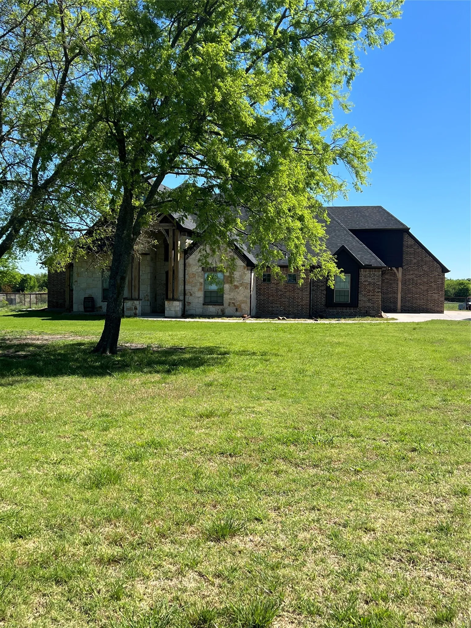 Single Family Residence For Sale in Collin County , 20392 County Road 637, Nevada, Texas 75173, 4 Bedroom, 4 Bathroom, 3 Garage spaces, 3,671 Sqft, built in 2014, mls#21375832, Real Estate Agent in Nevada, Homes For Sale in Collin county, Homes For Sale in Nevada, Realtor in Nevada Texas, Real Estate Brokerage Independent Realty Texas, Luminita Cordes Realtor