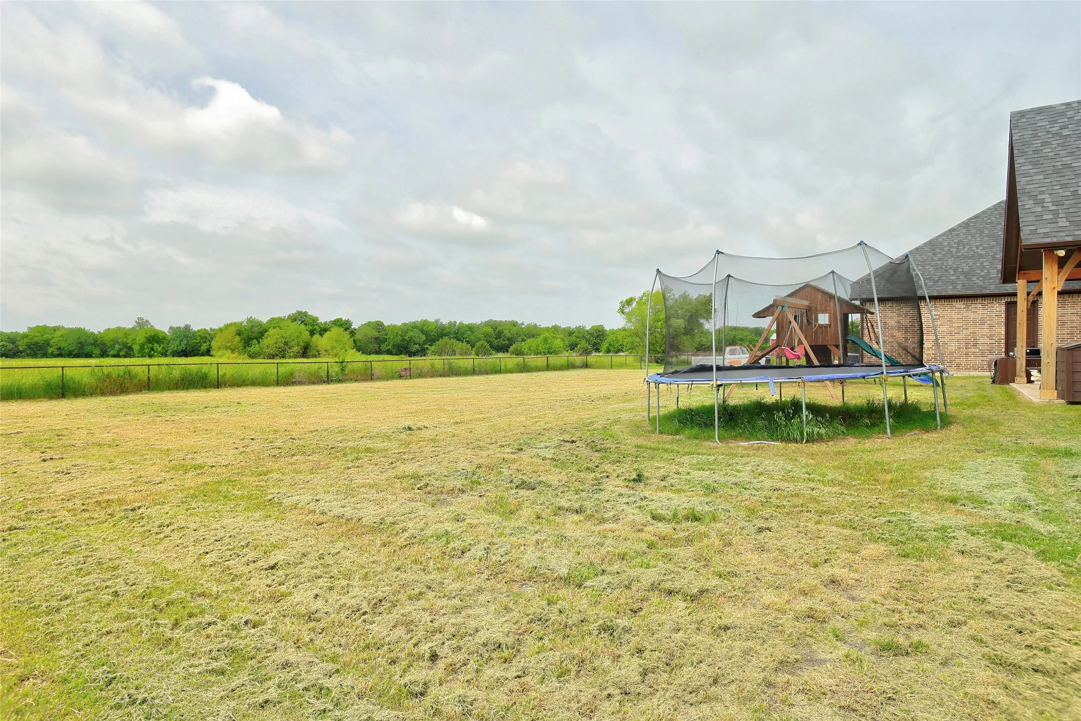 Single Family Residence For Sale in Collin County , 20392 County Road 637, Nevada, Texas 75173, 4 Bedroom, 4 Bathroom, 3 Garage spaces, 3,671 Sqft, built in 2014, mls#21375832, Real Estate Agent in Nevada, Homes For Sale in Collin county, Homes For Sale in Nevada, Realtor in Nevada Texas, Real Estate Brokerage Independent Realty Texas, Luminita Cordes Realtor