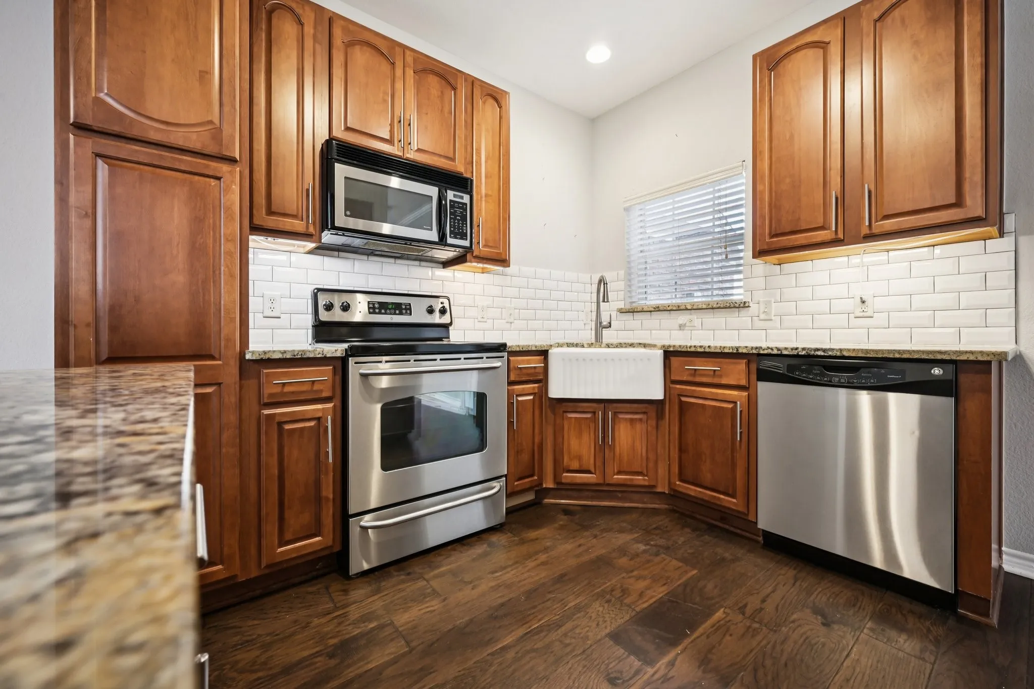 Townhouse For Rent in Dallas County , 1049 Colonial Drive, Coppell, Texas 75019, 3 Bedroom, 3 Bathroom, 2 Garage spaces, 1,954 Sqft, built in 2003, mls#21375861, Real Estate Agent in Coppell, Homes For Rent in Dallas county, Homes For Rent in Coppell, Realtor in Coppell Texas, Real Estate Brokerage Independent Realty Texas, Luminita Cordes Realtor