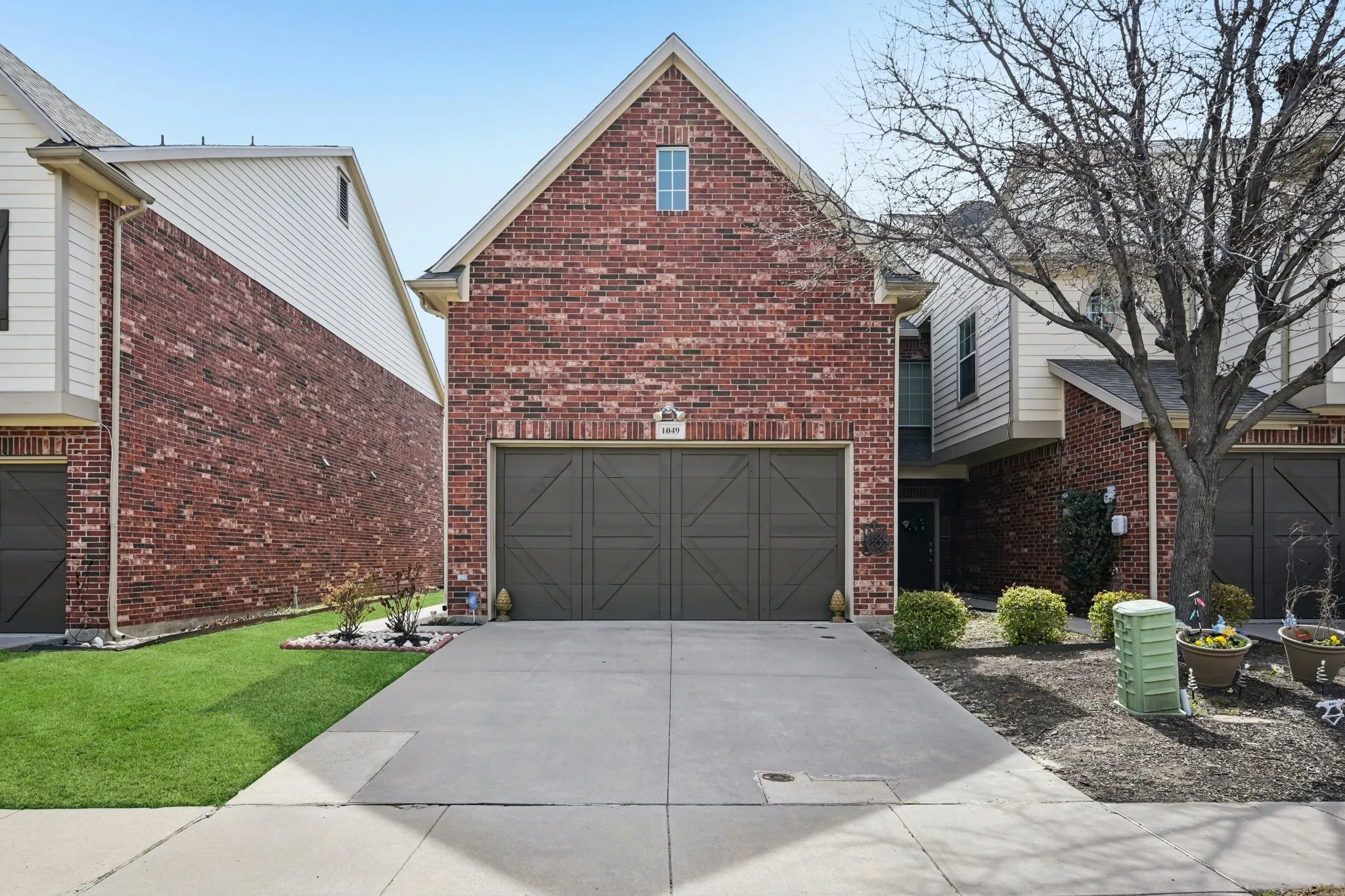 Townhouse For Rent in Dallas County , 1049 Colonial Drive, Coppell, Texas 75019, 3 Bedroom, 3 Bathroom, 2 Garage spaces, 1,954 Sqft, built in 2003, mls#21375861, Real Estate Agent in Coppell, Homes For Rent in Dallas county, Homes For Rent in Coppell, Realtor in Coppell Texas, Real Estate Brokerage Independent Realty Texas, Luminita Cordes Realtor