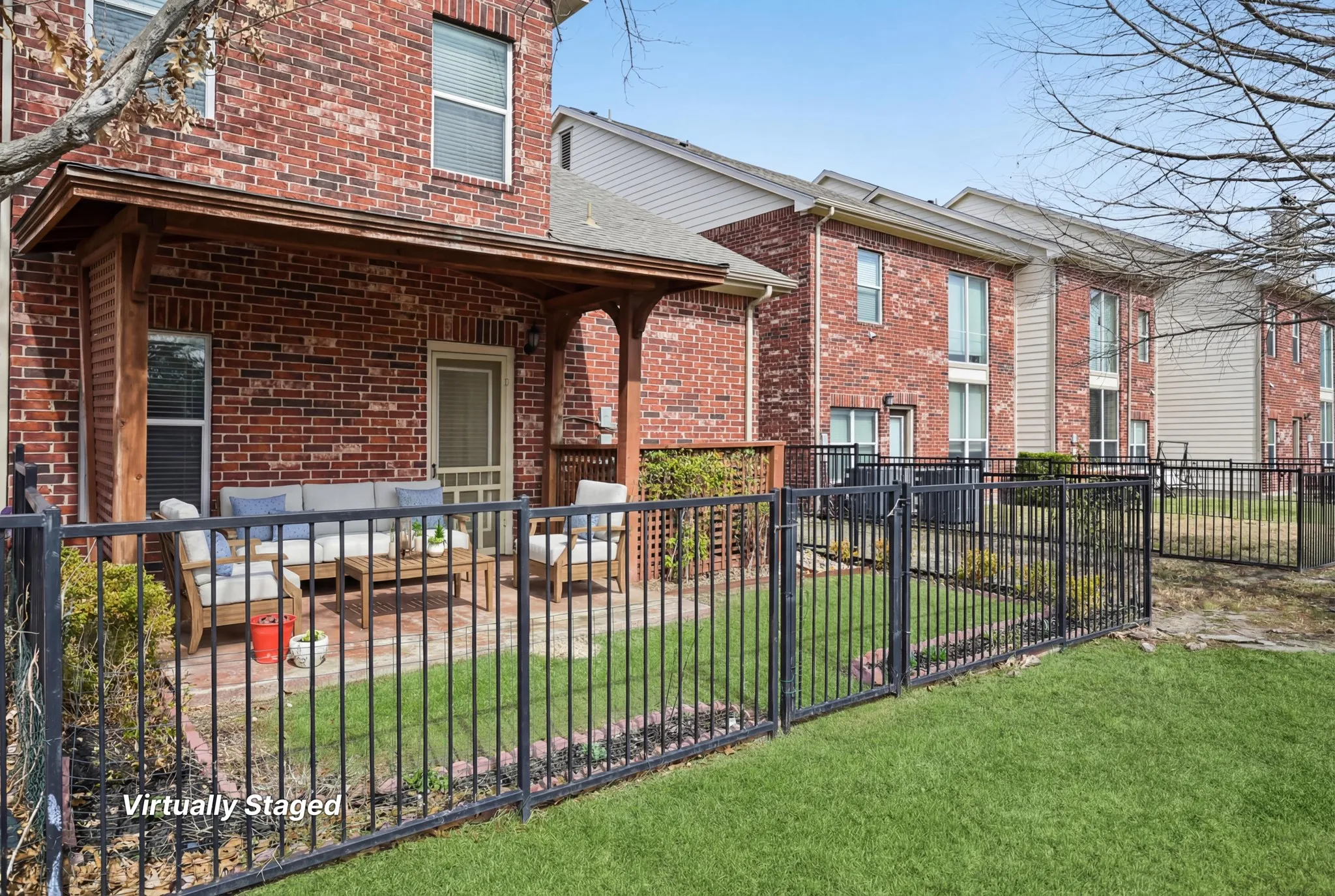 Townhouse For Rent in Dallas County , 1049 Colonial Drive, Coppell, Texas 75019, 3 Bedroom, 3 Bathroom, 2 Garage spaces, 1,954 Sqft, built in 2003, mls#21375861, Real Estate Agent in Coppell, Homes For Rent in Dallas county, Homes For Rent in Coppell, Realtor in Coppell Texas, Real Estate Brokerage Independent Realty Texas, Luminita Cordes Realtor
