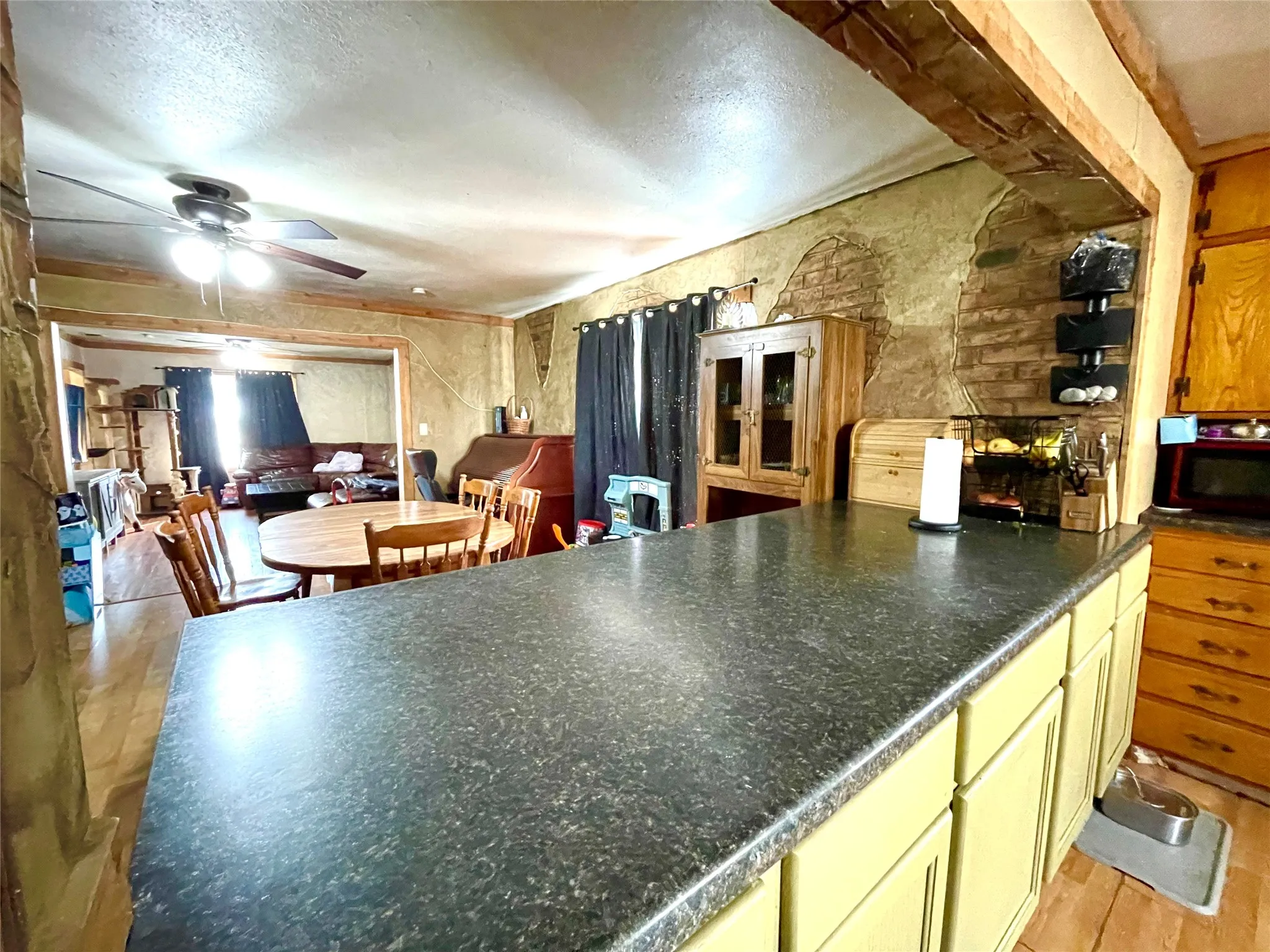 Single Family Residence For Rent in Jack County , 209 N Bowie Street, Jacksboro, Texas 76458, 3 Bedroom, 2 Bathroom, Garage spaces, 2,064 Sqft, built in 1975, mls#21375853, Real Estate Agent in Jacksboro, Homes For Rent in Jack county, Homes For Rent in Jacksboro, Realtor in Jacksboro Texas, Real Estate Brokerage Independent Realty Texas, Luminita Cordes Realtor
