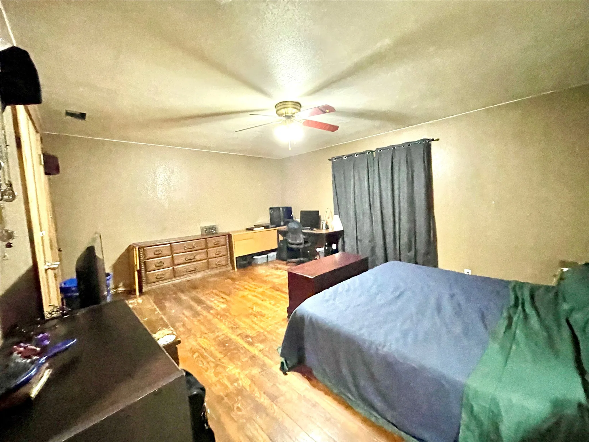 Single Family Residence For Rent in Jack County , 209 N Bowie Street, Jacksboro, Texas 76458, 3 Bedroom, 2 Bathroom, Garage spaces, 2,064 Sqft, built in 1975, mls#21375853, Real Estate Agent in Jacksboro, Homes For Rent in Jack county, Homes For Rent in Jacksboro, Realtor in Jacksboro Texas, Real Estate Brokerage Independent Realty Texas, Luminita Cordes Realtor
