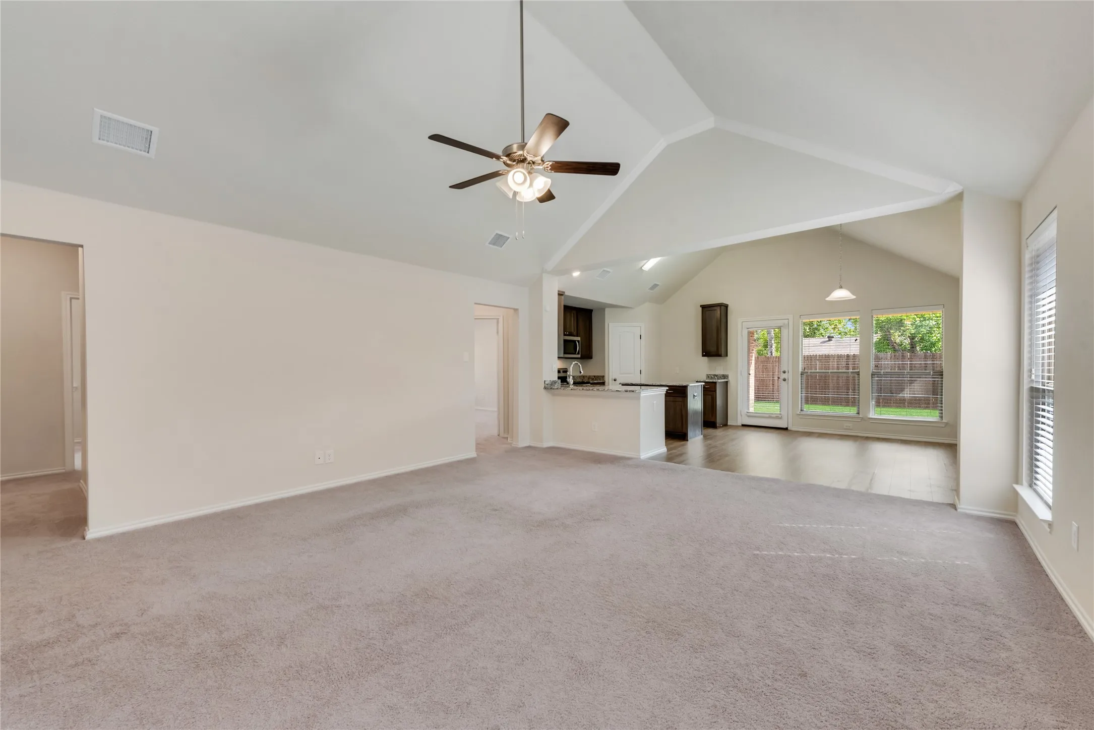 Single Family Residence For Rent in Dallas County , 1711 Wooley Way, Seagoville, Texas 75159, 4 Bedroom, 2 Bathroom, 2 Garage spaces, 1,741 Sqft, built in 2022, mls#21375816, Real Estate Agent in Seagoville, Homes For Rent in Dallas county, Homes For Rent in Seagoville, Realtor in Seagoville Texas, Real Estate Brokerage Independent Realty Texas, Luminita Cordes Realtor