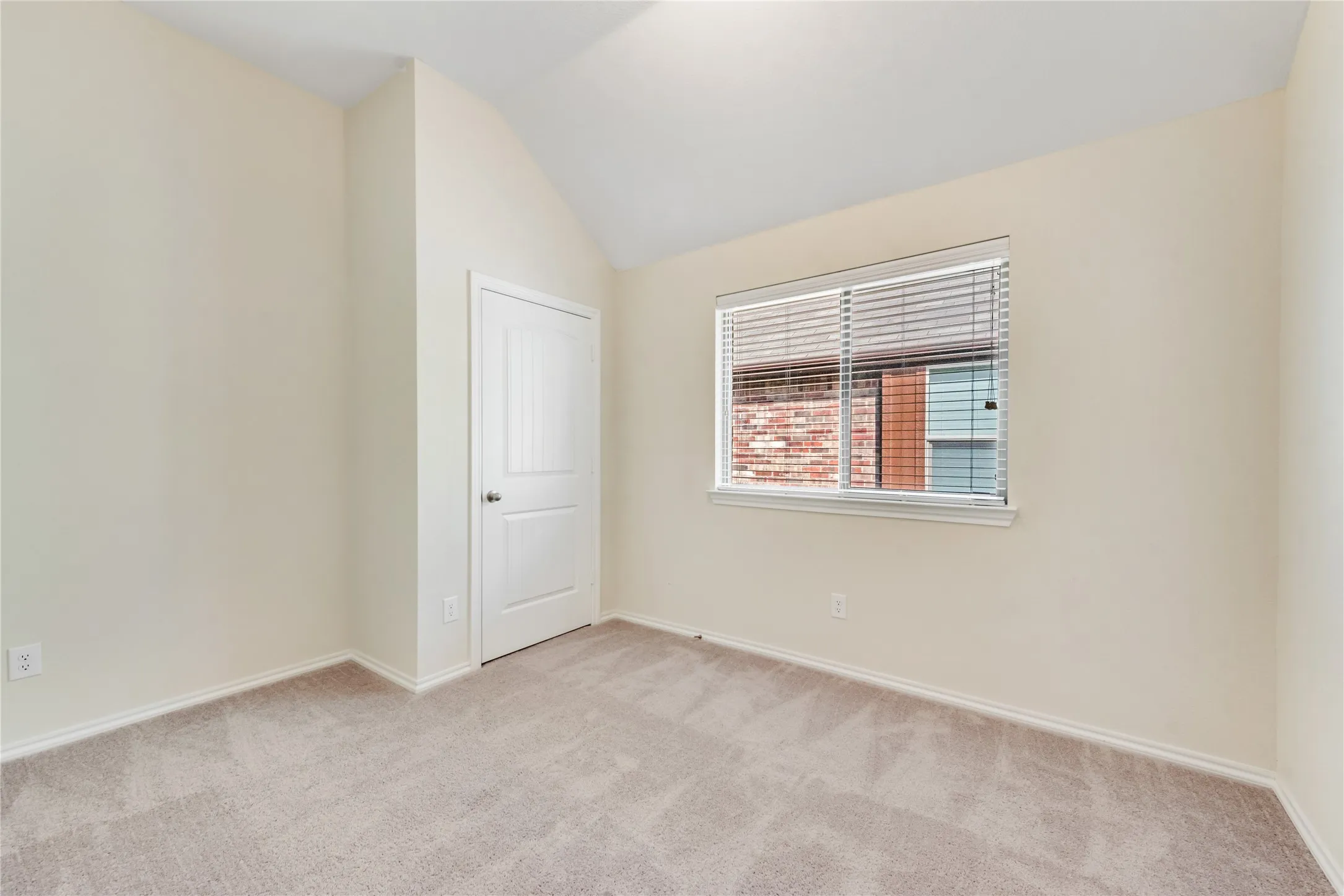 Single Family Residence For Rent in Dallas County , 1711 Wooley Way, Seagoville, Texas 75159, 4 Bedroom, 2 Bathroom, 2 Garage spaces, 1,741 Sqft, built in 2022, mls#21375816, Real Estate Agent in Seagoville, Homes For Rent in Dallas county, Homes For Rent in Seagoville, Realtor in Seagoville Texas, Real Estate Brokerage Independent Realty Texas, Luminita Cordes Realtor