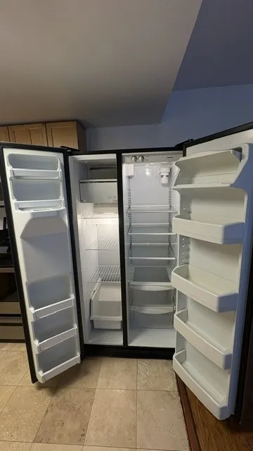 Condominium For Rent in Dallas County , 4425 Travis Street 113, Dallas, Texas 75205, 1 Bedroom, 2 Bathroom, Garage spaces, 824 Sqft, built in 1964, mls#21375868, Real Estate Agent in Dallas, Homes For Rent in Dallas county, Homes For Rent in Dallas, Realtor in Dallas Texas, Real Estate Brokerage Independent Realty Texas, Luminita Cordes Realtor