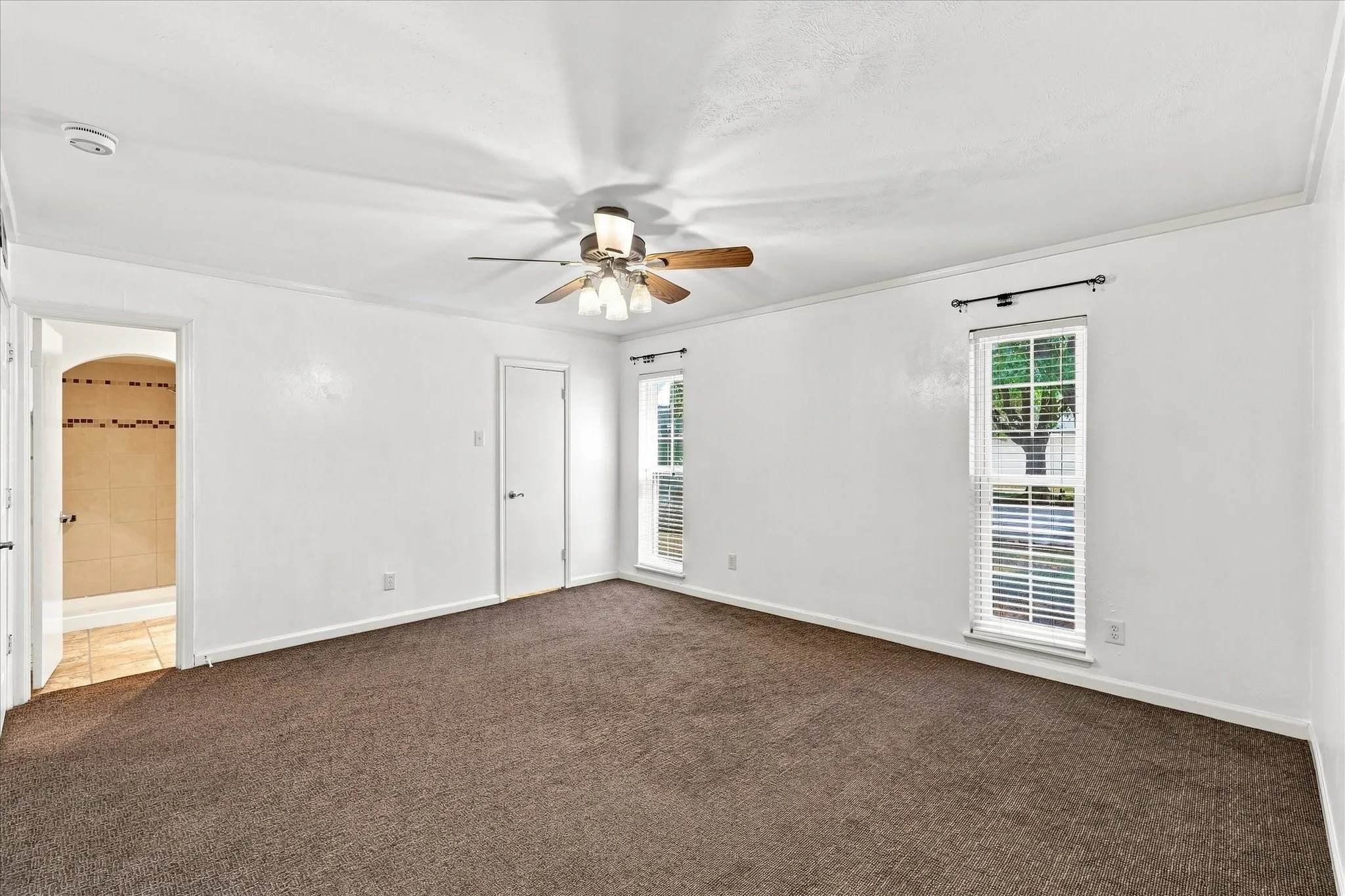 Single Family Residence For Sale in Collin County , 1405 Wind Cave Circle, Plano, Texas 75023, 3 Bedroom, 2 Bathroom, 2 Garage spaces, 1,610 Sqft, built in 1973, mls#21375870, Real Estate Agent in Plano, Homes For Sale in Collin county, Homes For Sale in Plano, Realtor in Plano Texas, Real Estate Brokerage Independent Realty Texas, Luminita Cordes Realtor