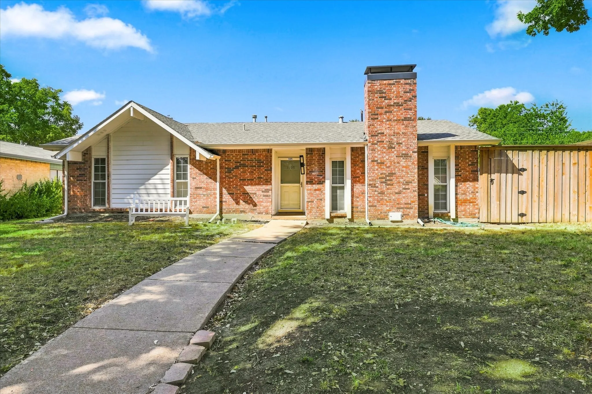 Single Family Residence For Sale in Collin County , 1405 Wind Cave Circle, Plano, Texas 75023, 3 Bedroom, 2 Bathroom, 2 Garage spaces, 1,610 Sqft, built in 1973, mls#21375870, Real Estate Agent in Plano, Homes For Sale in Collin county, Homes For Sale in Plano, Realtor in Plano Texas, Real Estate Brokerage Independent Realty Texas, Luminita Cordes Realtor