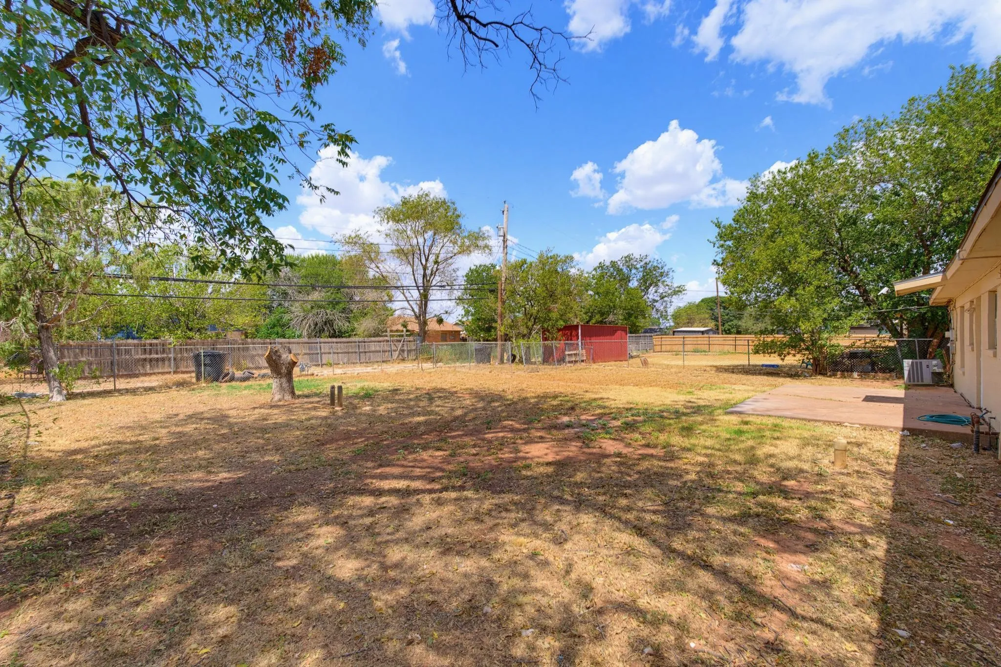 Single Family Residence For Rent in Taylor County , 618 S La Salle Drive, Abilene, Texas 79605, 3 Bedroom, 2 Bathroom, 1 Garage spaces, 1,454 Sqft, built in 1954, mls#21375863, Real Estate Agent in Abilene, Homes For Rent in Taylor county, Homes For Rent in Abilene, Realtor in Abilene Texas, Real Estate Brokerage Independent Realty Texas, Luminita Cordes Realtor