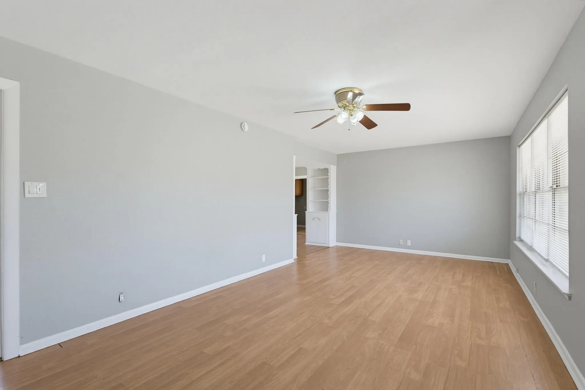 Single Family Residence For Rent in Taylor County , 618 S La Salle Drive, Abilene, Texas 79605, 3 Bedroom, 2 Bathroom, 1 Garage spaces, 1,454 Sqft, built in 1954, mls#21375863, Real Estate Agent in Abilene, Homes For Rent in Taylor county, Homes For Rent in Abilene, Realtor in Abilene Texas, Real Estate Brokerage Independent Realty Texas, Luminita Cordes Realtor
