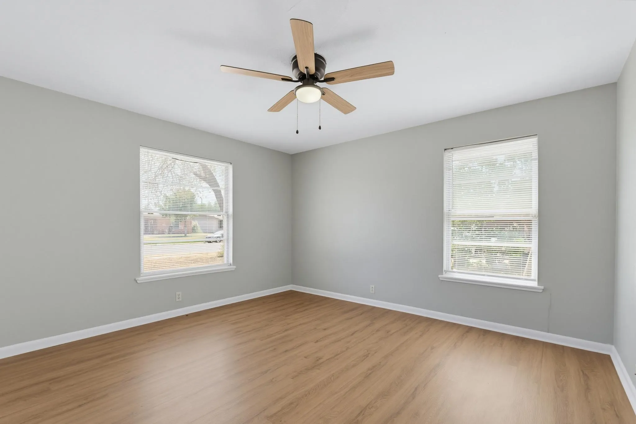 Single Family Residence For Rent in Taylor County , 618 S La Salle Drive, Abilene, Texas 79605, 3 Bedroom, 2 Bathroom, 1 Garage spaces, 1,454 Sqft, built in 1954, mls#21375863, Real Estate Agent in Abilene, Homes For Rent in Taylor county, Homes For Rent in Abilene, Realtor in Abilene Texas, Real Estate Brokerage Independent Realty Texas, Luminita Cordes Realtor