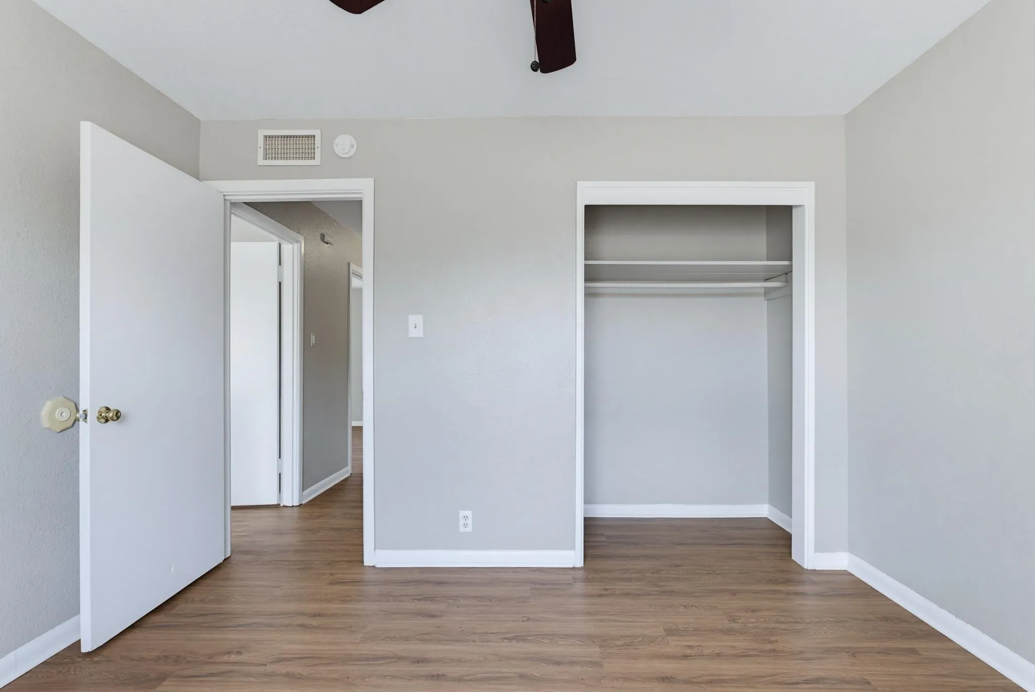Single Family Residence For Rent in Taylor County , 618 S La Salle Drive, Abilene, Texas 79605, 3 Bedroom, 2 Bathroom, 1 Garage spaces, 1,454 Sqft, built in 1954, mls#21375863, Real Estate Agent in Abilene, Homes For Rent in Taylor county, Homes For Rent in Abilene, Realtor in Abilene Texas, Real Estate Brokerage Independent Realty Texas, Luminita Cordes Realtor