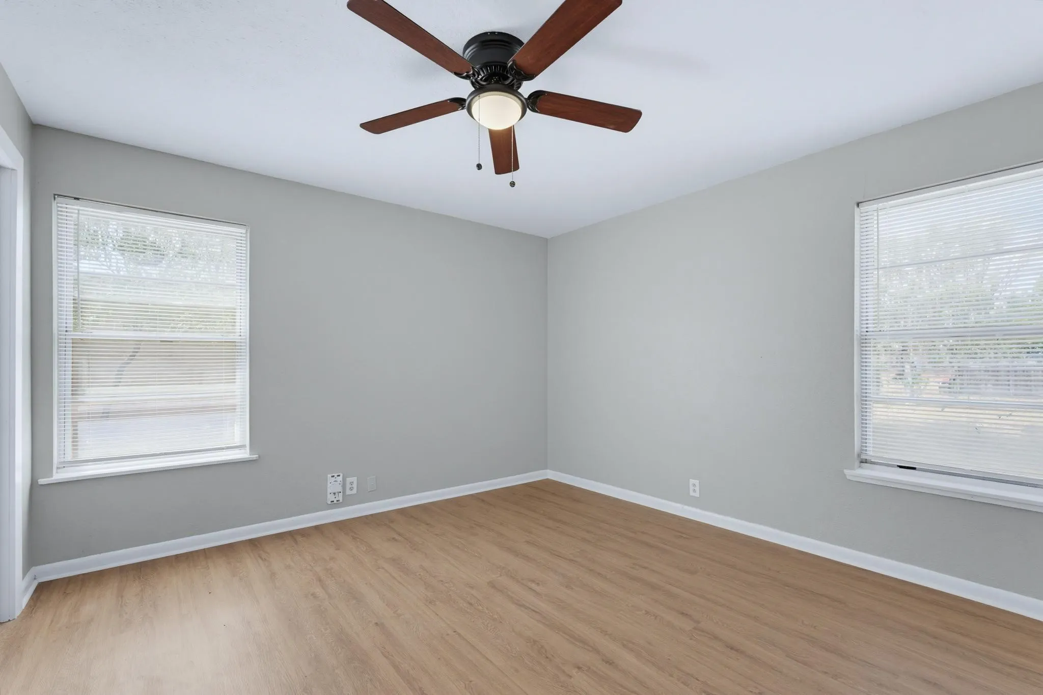 Single Family Residence For Rent in Taylor County , 618 S La Salle Drive, Abilene, Texas 79605, 3 Bedroom, 2 Bathroom, 1 Garage spaces, 1,454 Sqft, built in 1954, mls#21375863, Real Estate Agent in Abilene, Homes For Rent in Taylor county, Homes For Rent in Abilene, Realtor in Abilene Texas, Real Estate Brokerage Independent Realty Texas, Luminita Cordes Realtor