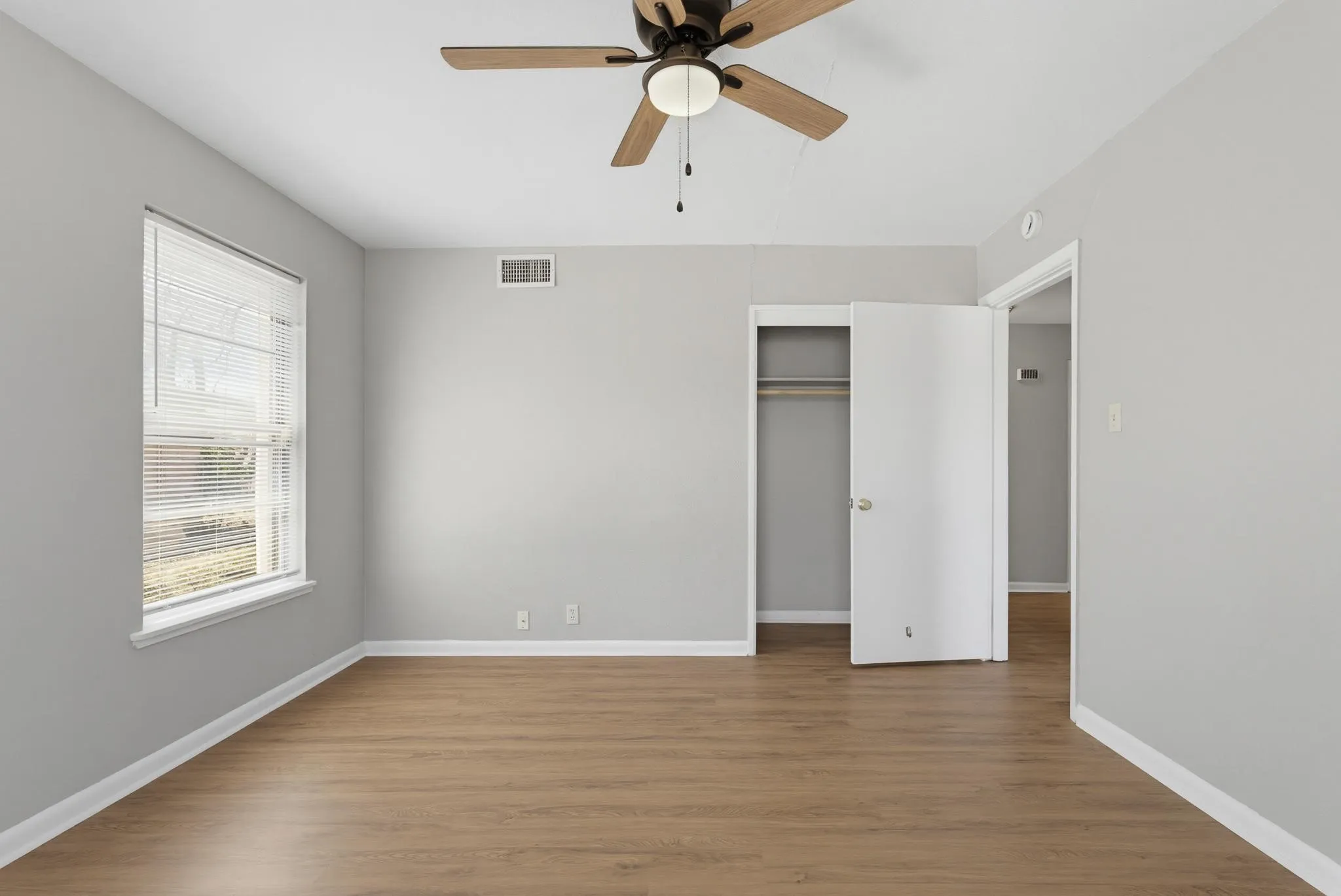 Single Family Residence For Rent in Taylor County , 618 S La Salle Drive, Abilene, Texas 79605, 3 Bedroom, 2 Bathroom, 1 Garage spaces, 1,454 Sqft, built in 1954, mls#21375863, Real Estate Agent in Abilene, Homes For Rent in Taylor county, Homes For Rent in Abilene, Realtor in Abilene Texas, Real Estate Brokerage Independent Realty Texas, Luminita Cordes Realtor
