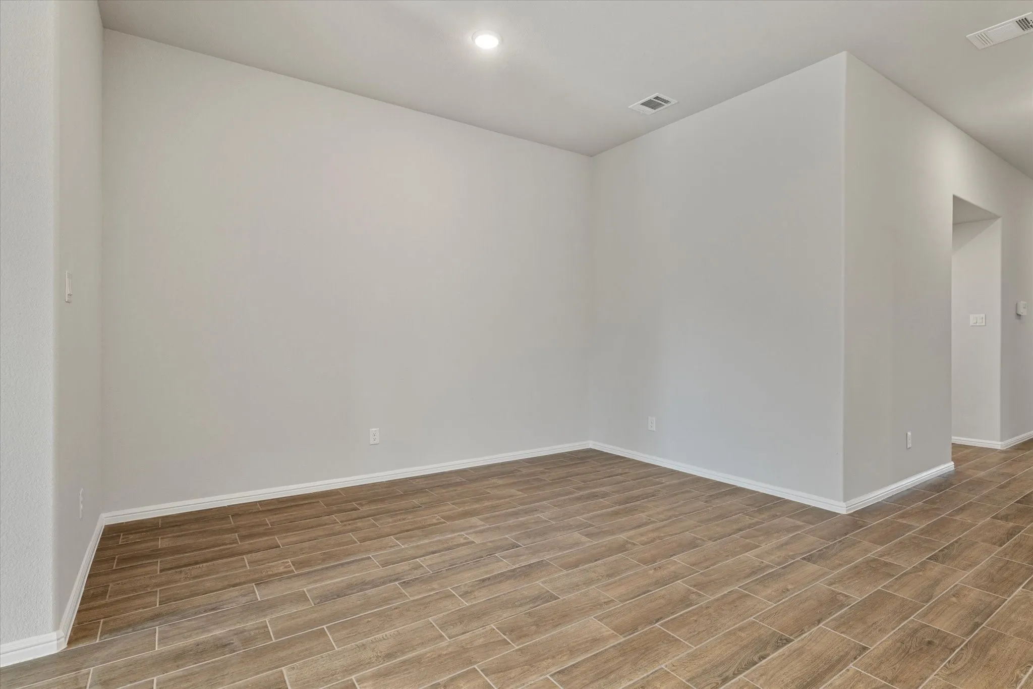 Single Family Residence For Rent in Collin County , 425 Kingsbury Avenue, Princeton, Texas 75407, 3 Bedroom, 2 Bathroom, 2 Garage spaces, 1,764 Sqft, built in 2024, mls#21374983, Real Estate Agent in Princeton, Homes For Rent in Collin county, Homes For Rent in Princeton, Realtor in Princeton Texas, Real Estate Brokerage Independent Realty Texas, Luminita Cordes Realtor