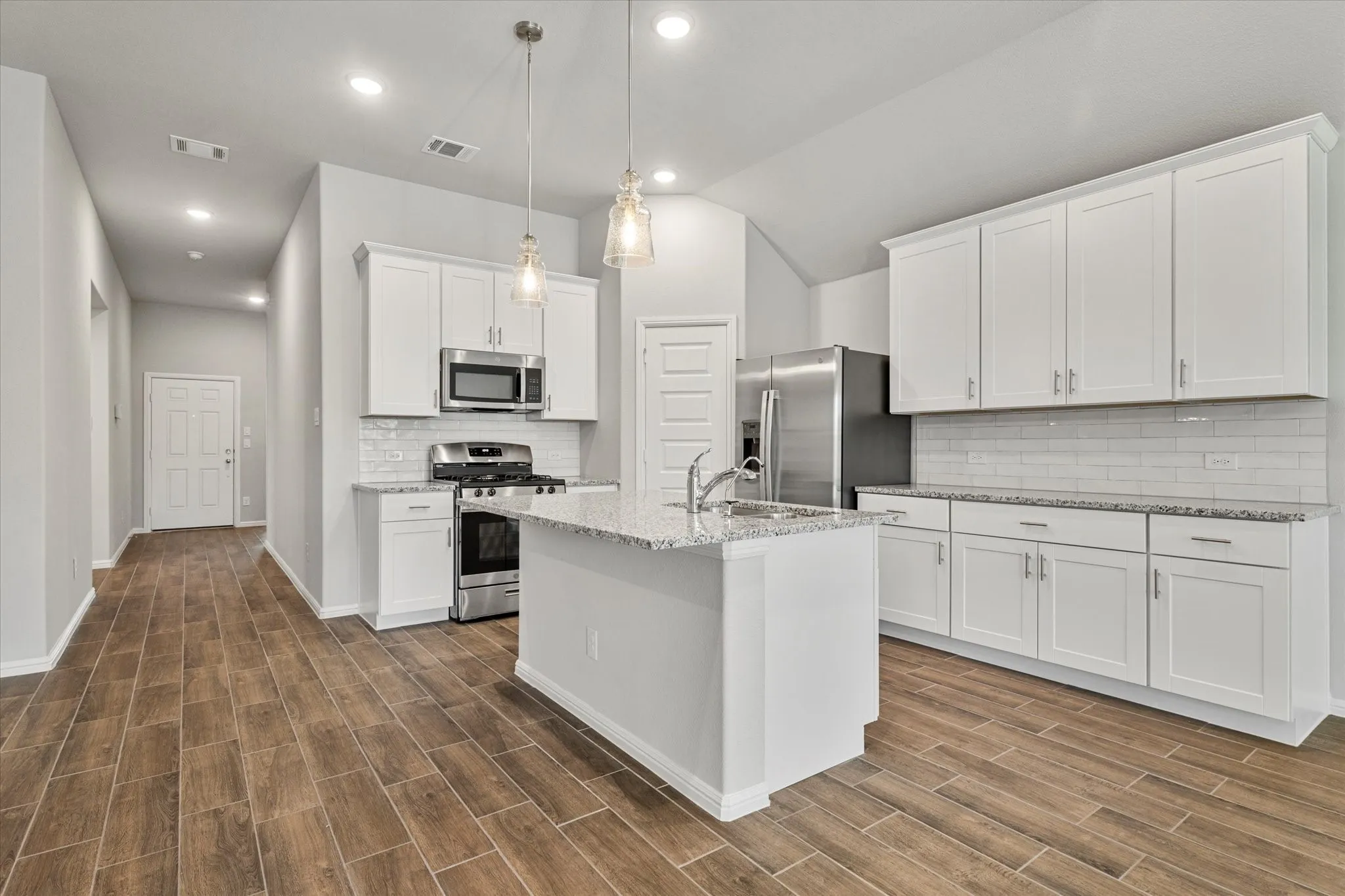 Single Family Residence For Rent in Collin County , 425 Kingsbury Avenue, Princeton, Texas 75407, 3 Bedroom, 2 Bathroom, 2 Garage spaces, 1,764 Sqft, built in 2024, mls#21374983, Real Estate Agent in Princeton, Homes For Rent in Collin county, Homes For Rent in Princeton, Realtor in Princeton Texas, Real Estate Brokerage Independent Realty Texas, Luminita Cordes Realtor