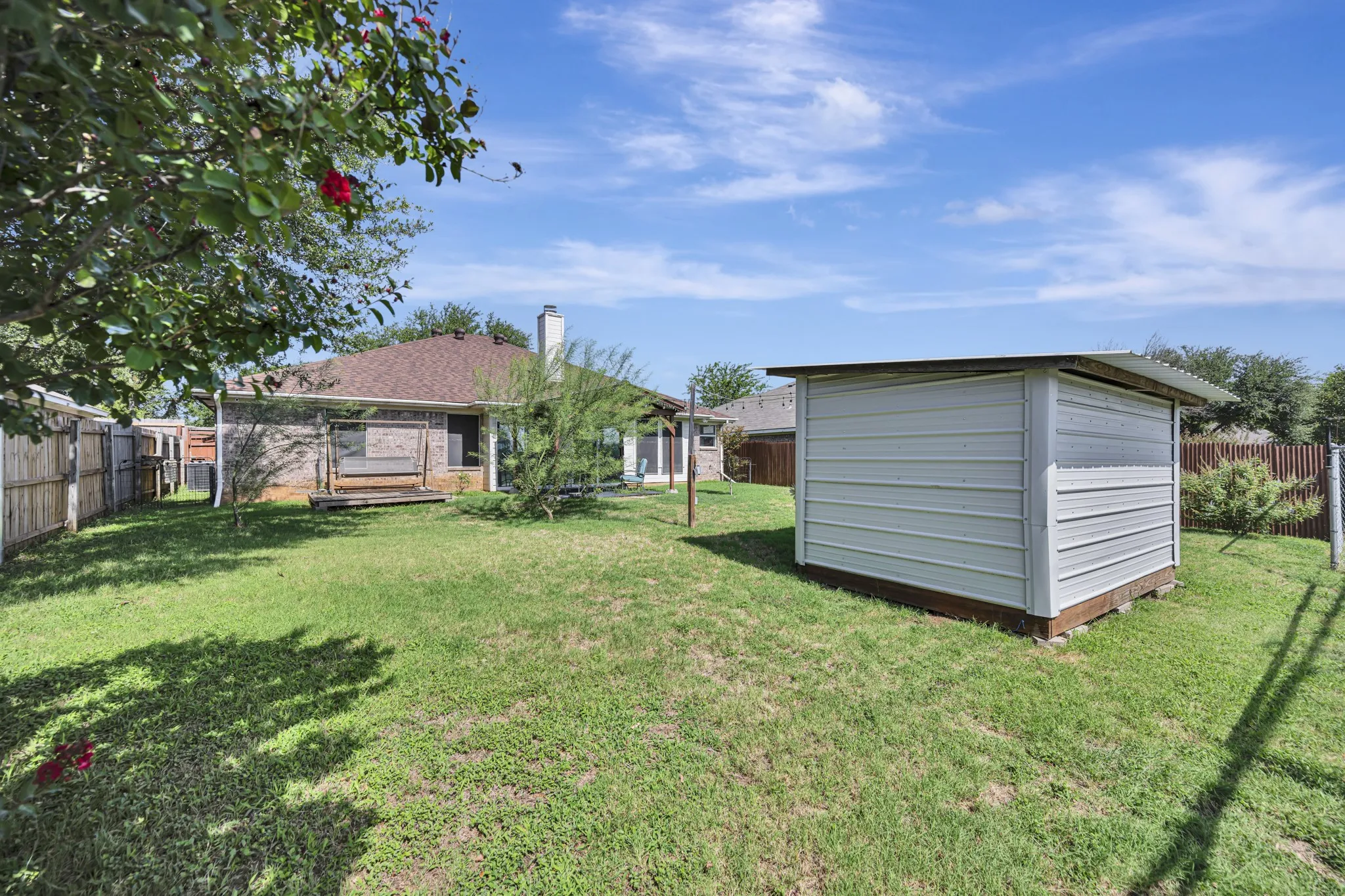 Single Family Residence For Sale in Tarrant County , 509 Birch Street, Crowley, Texas 76036, 3 Bedroom, 2 Bathroom, 2 Garage spaces, 1,708 Sqft, built in 2002, mls#21375835, Real Estate Agent in Crowley, Homes For Sale in Tarrant county, Homes For Sale in Crowley, Realtor in Crowley Texas, Real Estate Brokerage Independent Realty Texas, Luminita Cordes Realtor