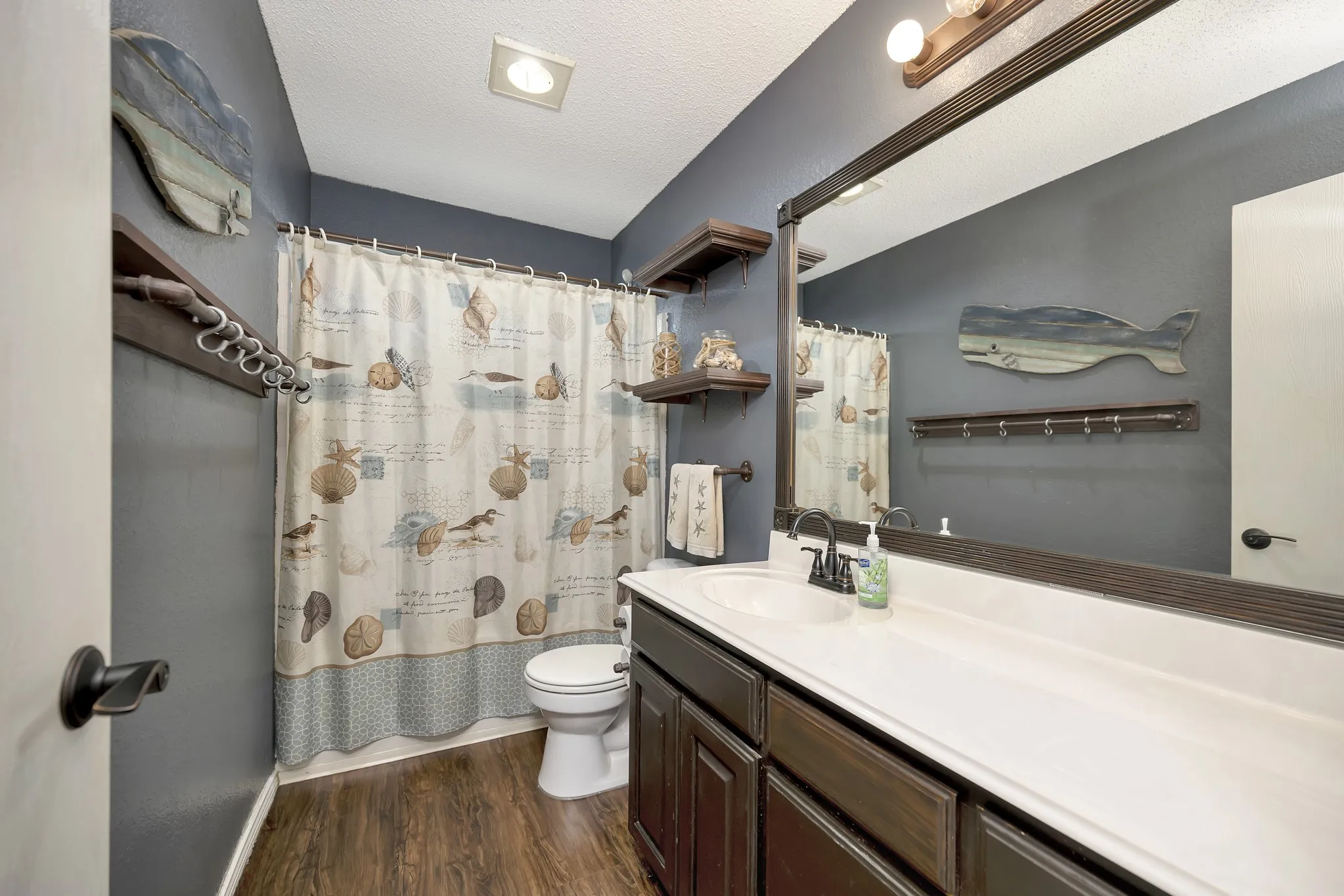 Single Family Residence For Sale in Tarrant County , 509 Birch Street, Crowley, Texas 76036, 3 Bedroom, 2 Bathroom, 2 Garage spaces, 1,708 Sqft, built in 2002, mls#21375835, Real Estate Agent in Crowley, Homes For Sale in Tarrant county, Homes For Sale in Crowley, Realtor in Crowley Texas, Real Estate Brokerage Independent Realty Texas, Luminita Cordes Realtor