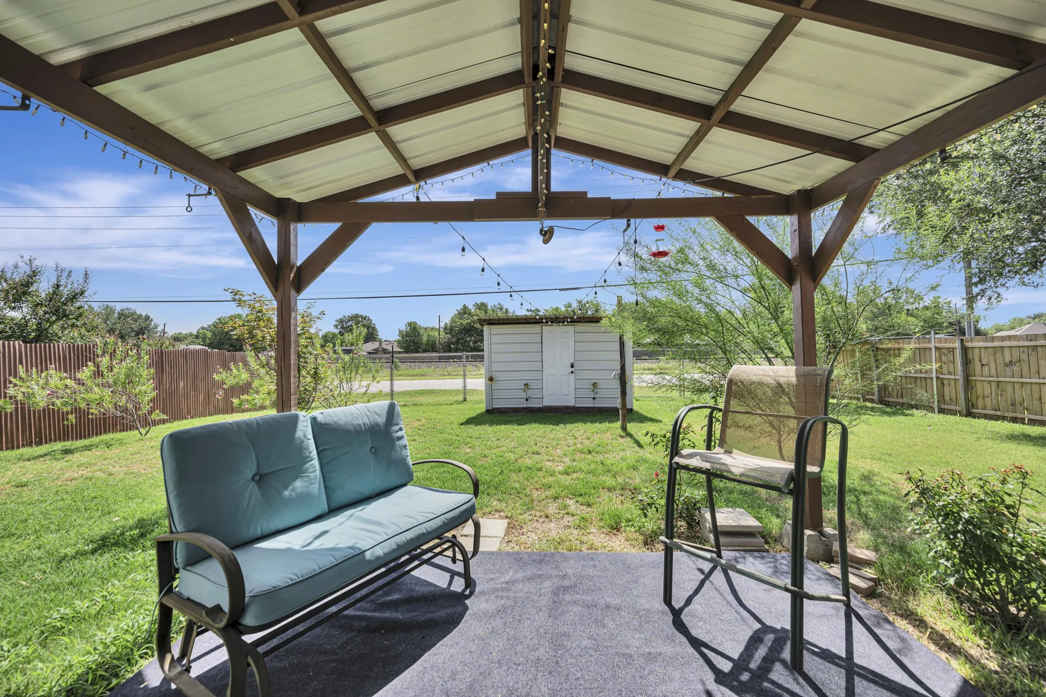 Single Family Residence For Sale in Tarrant County , 509 Birch Street, Crowley, Texas 76036, 3 Bedroom, 2 Bathroom, 2 Garage spaces, 1,708 Sqft, built in 2002, mls#21375835, Real Estate Agent in Crowley, Homes For Sale in Tarrant county, Homes For Sale in Crowley, Realtor in Crowley Texas, Real Estate Brokerage Independent Realty Texas, Luminita Cordes Realtor
