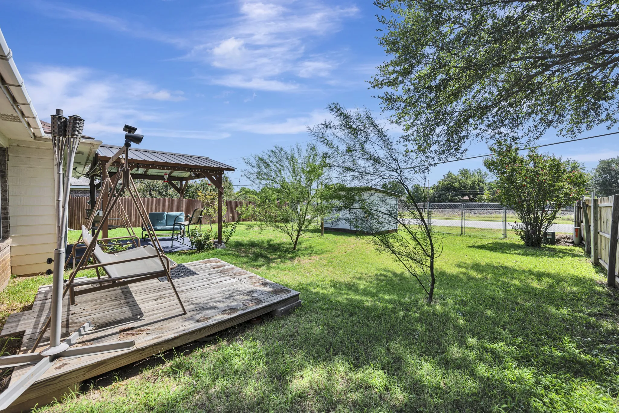 Single Family Residence For Sale in Tarrant County , 509 Birch Street, Crowley, Texas 76036, 3 Bedroom, 2 Bathroom, 2 Garage spaces, 1,708 Sqft, built in 2002, mls#21375835, Real Estate Agent in Crowley, Homes For Sale in Tarrant county, Homes For Sale in Crowley, Realtor in Crowley Texas, Real Estate Brokerage Independent Realty Texas, Luminita Cordes Realtor