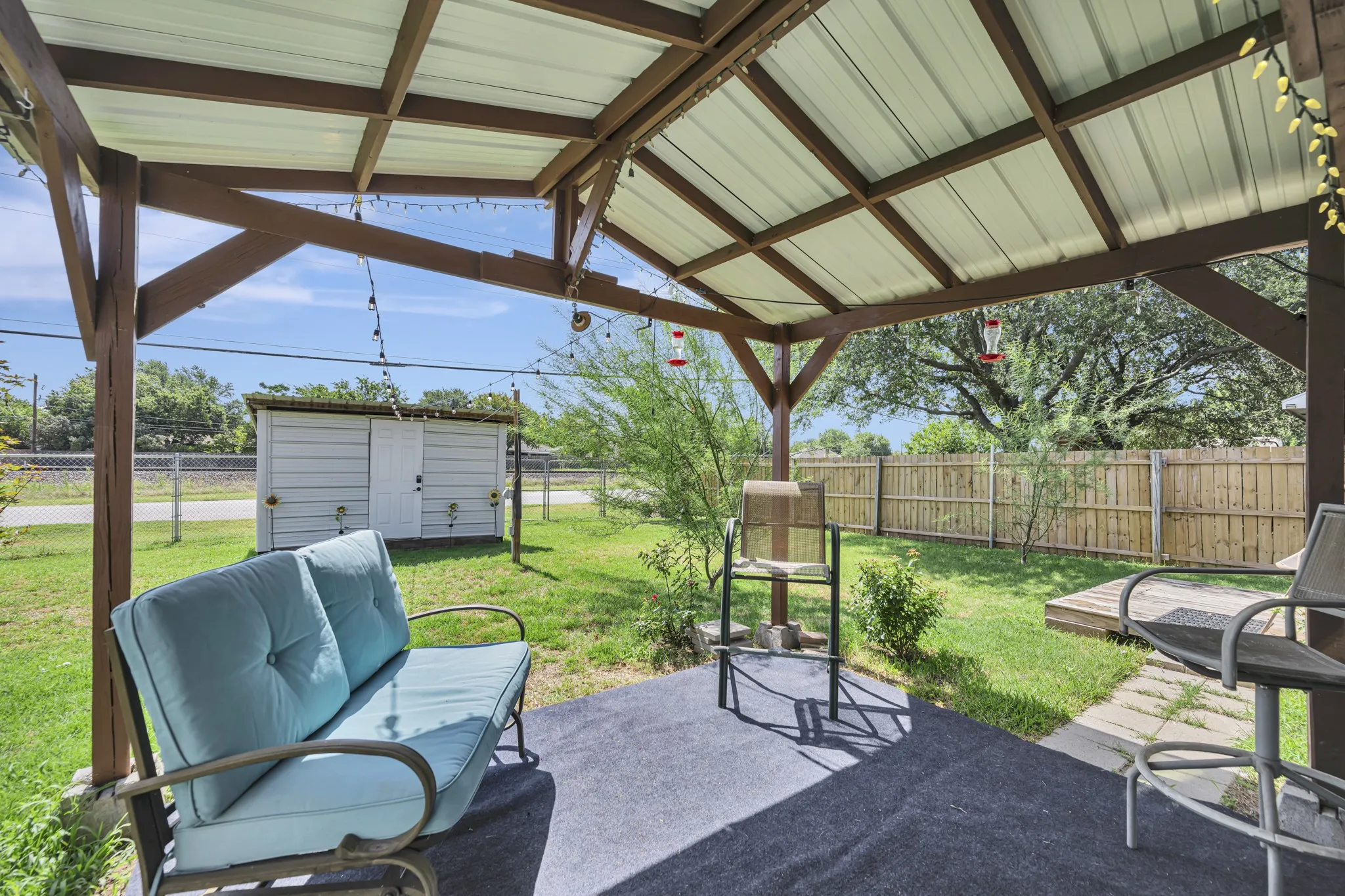 Single Family Residence For Sale in Tarrant County , 509 Birch Street, Crowley, Texas 76036, 3 Bedroom, 2 Bathroom, 2 Garage spaces, 1,708 Sqft, built in 2002, mls#21375835, Real Estate Agent in Crowley, Homes For Sale in Tarrant county, Homes For Sale in Crowley, Realtor in Crowley Texas, Real Estate Brokerage Independent Realty Texas, Luminita Cordes Realtor